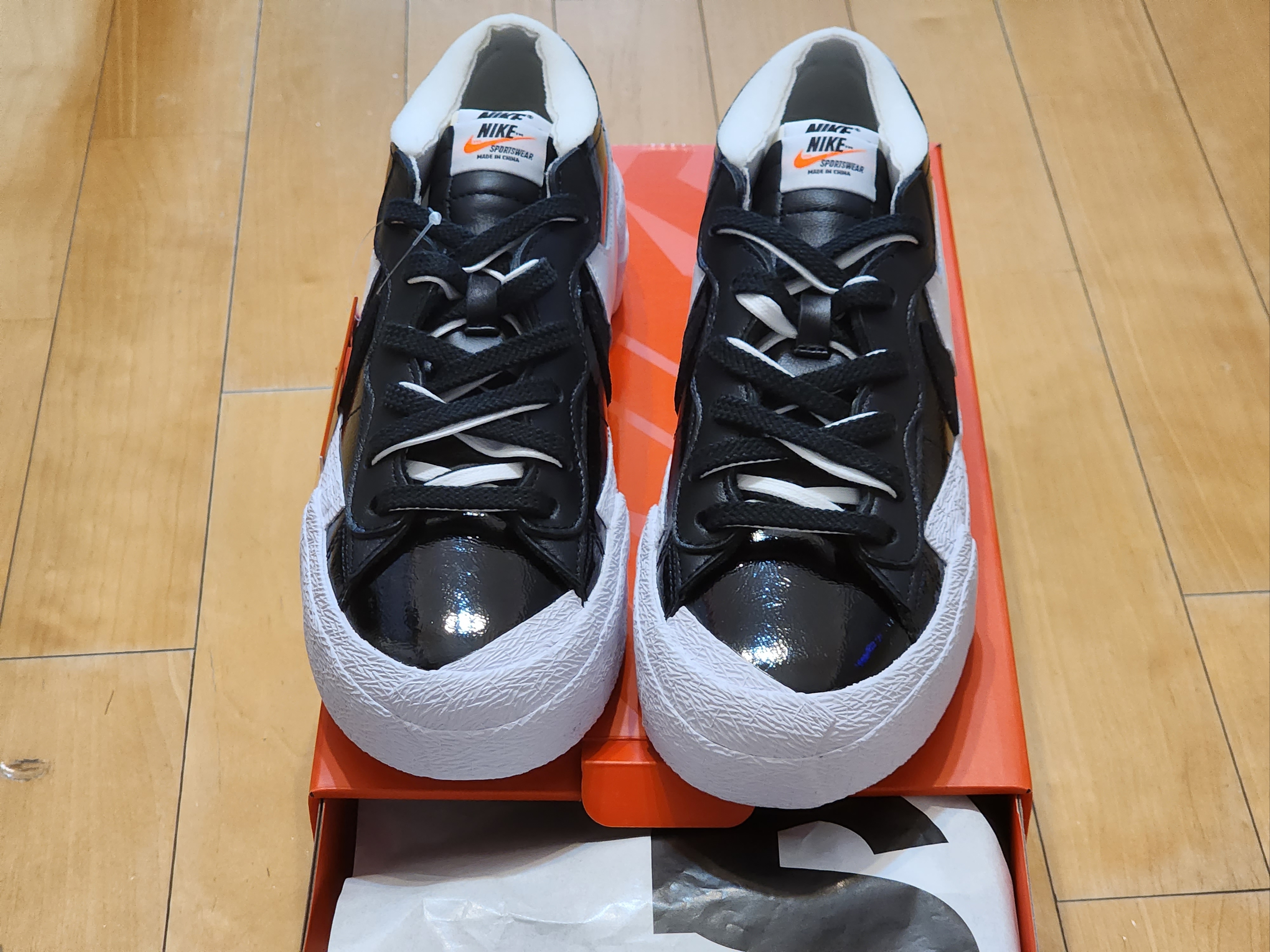 Nike x Sacai Blazer Low Iron Grey 착용 스타일 - 2