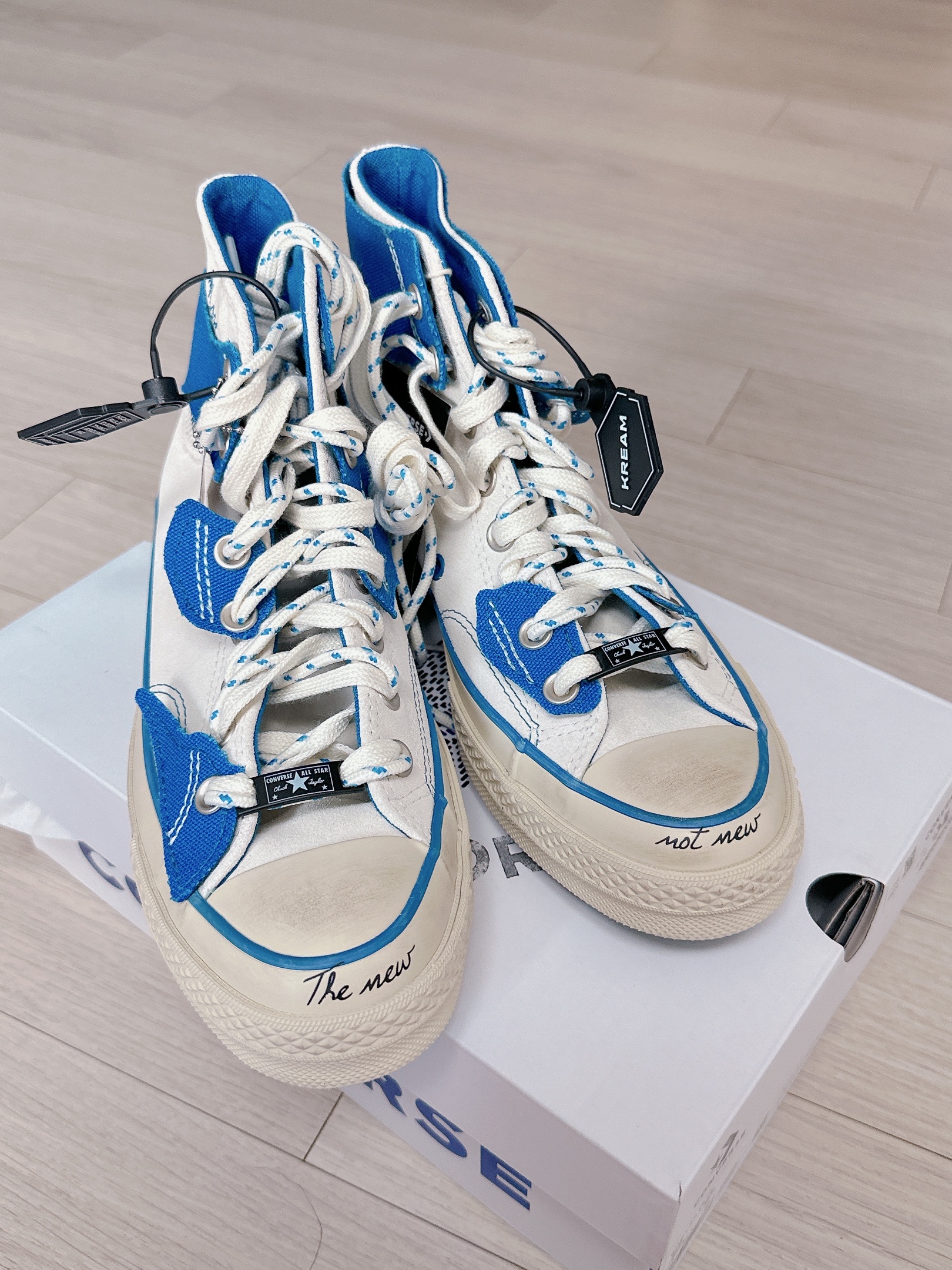Converse x Ader Error Chuck 70 High White 착용 스타일 - 1