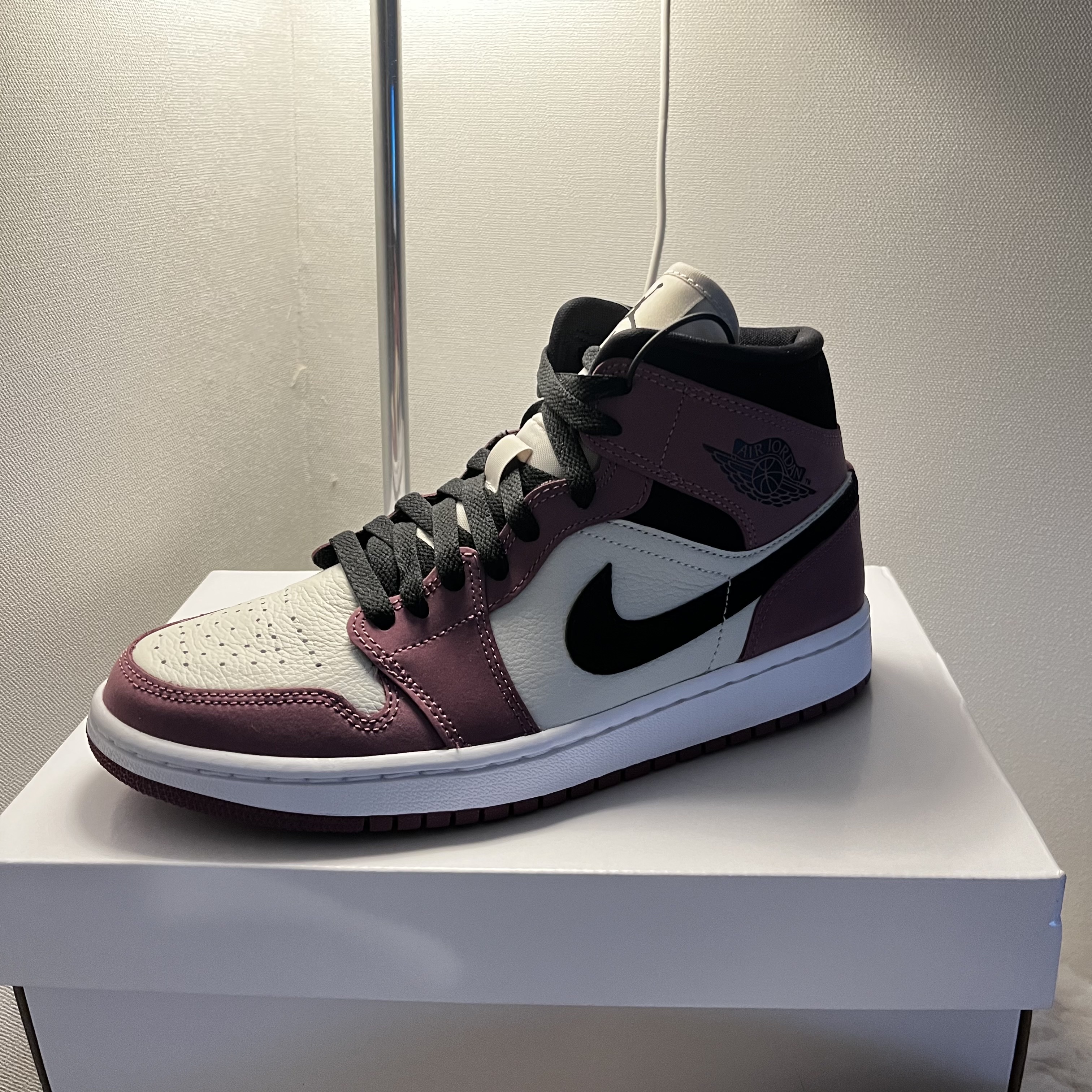 (W) Jordan 1 Mid SE Light Mulberry 착용 스타일