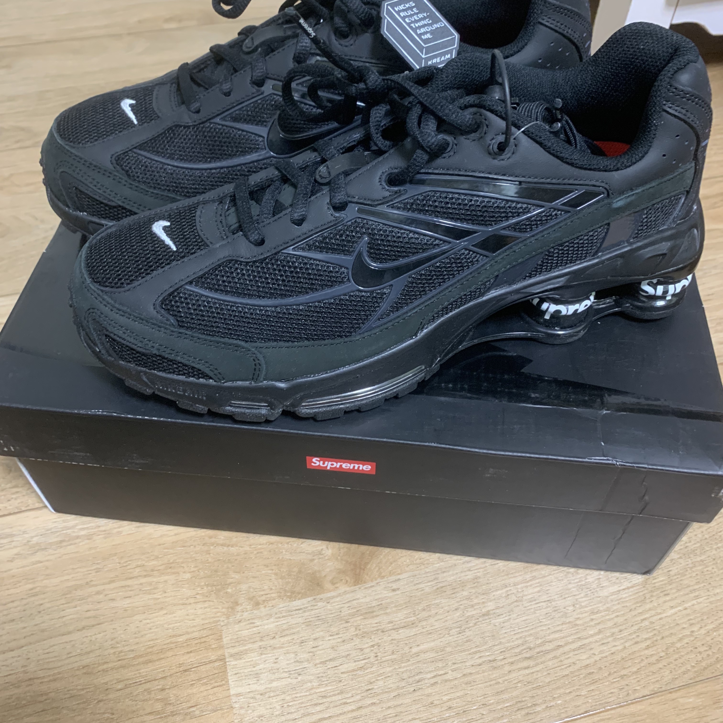 Nike x Supreme Shox Ride 2 SP Black 착용 스타일 - 2