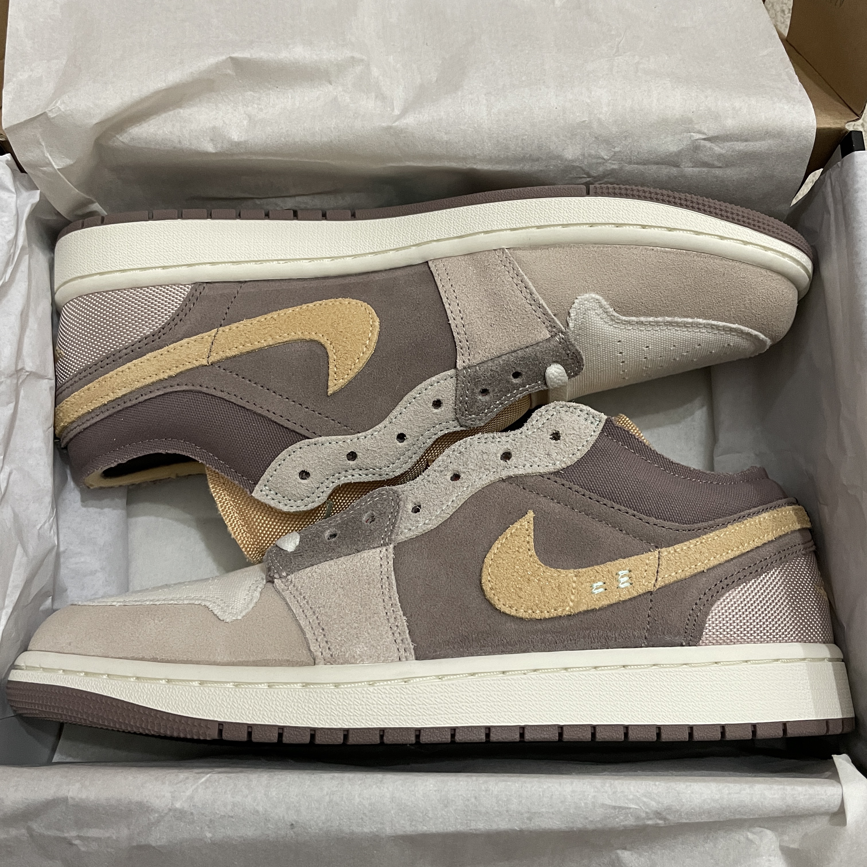 Jordan 1 Low SE Craft Taupe Haze 착용 스타일 - 1