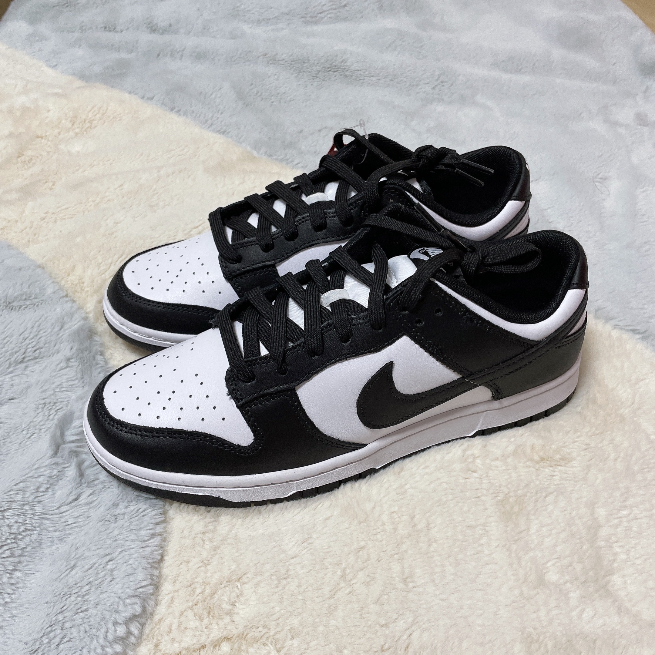 Nike Dunk Low Retro Black 착용 스타일 - 1