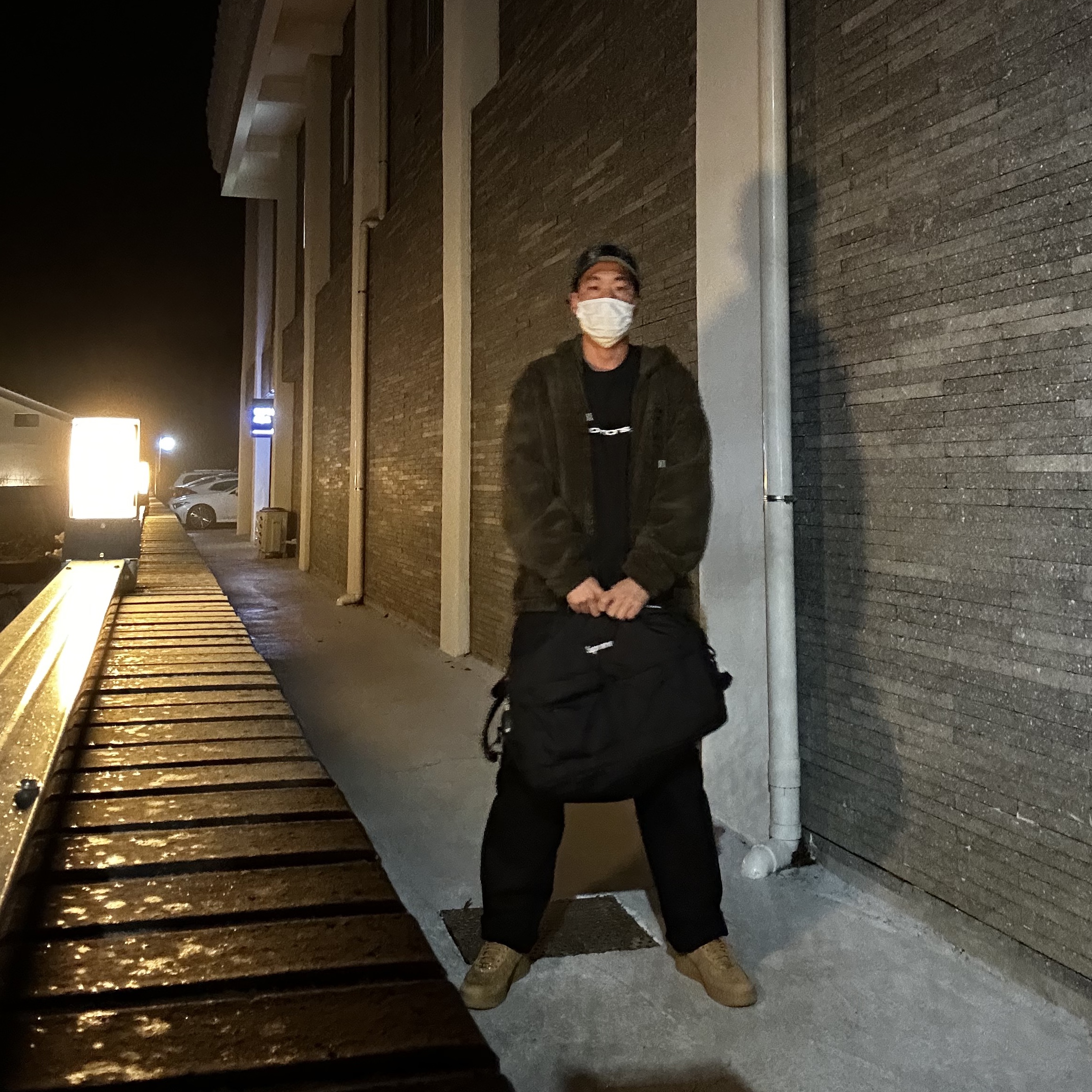 Nike x Supreme Air Force 1 Low Flax, Supreme Duffle Bag Black - 22FW 착용 스타일 - 2