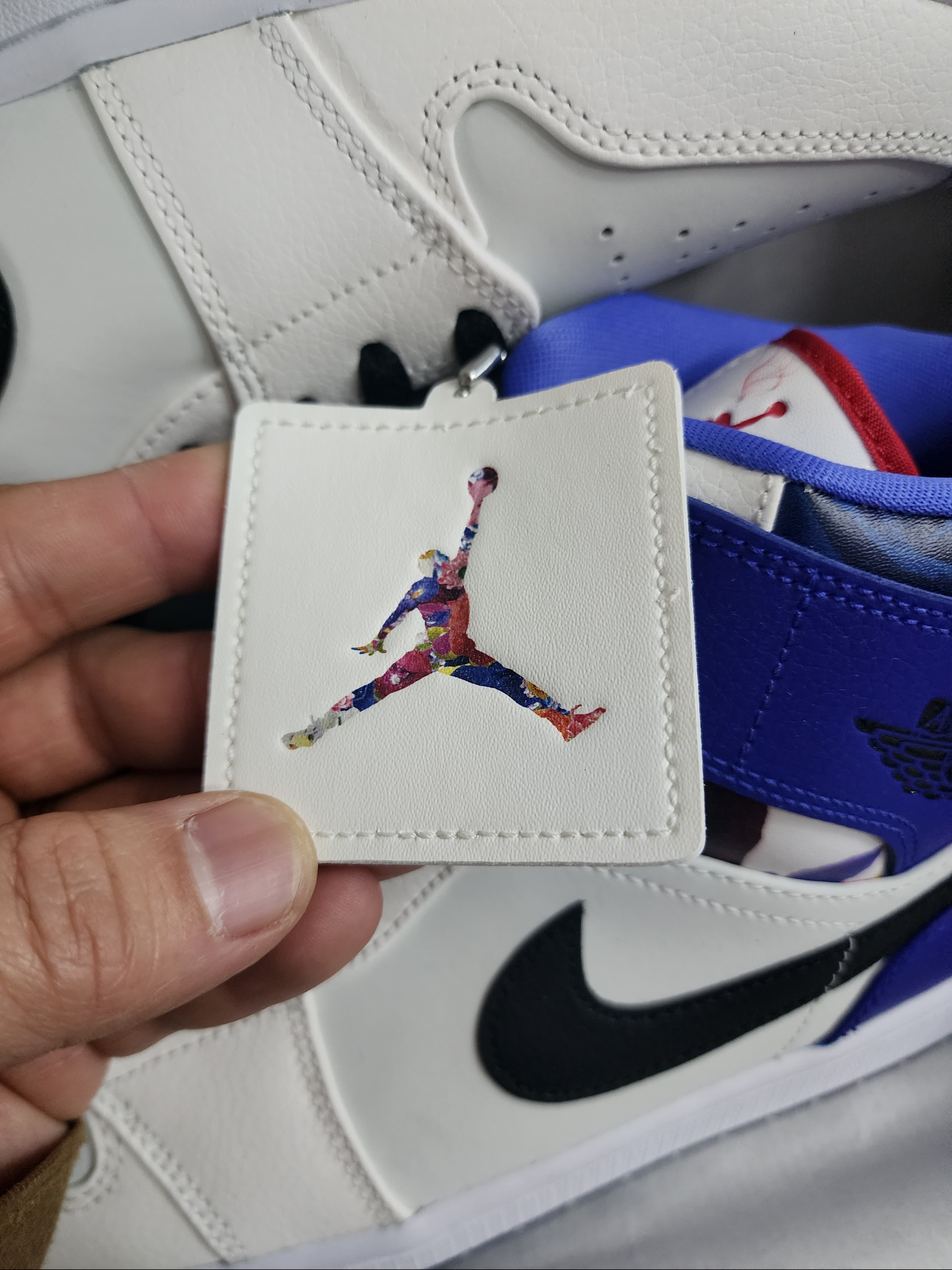Jordan 1 Mid SE Floral 착용 스타일 - 2
