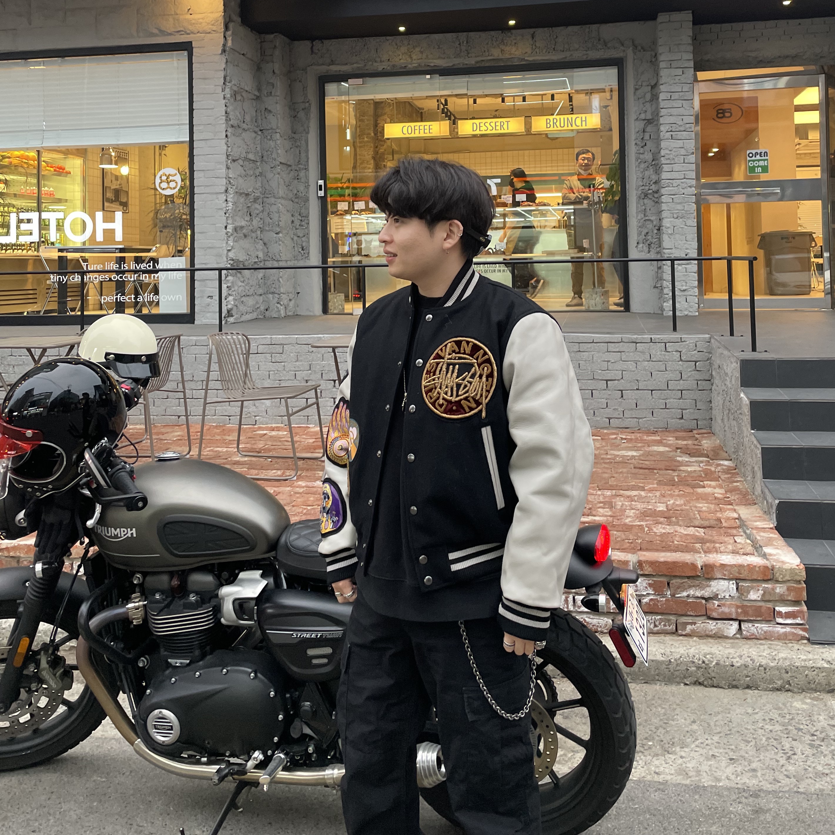 Stussy x Dries Van Noten Varsity Jacket Black 착용 스타일 - 3