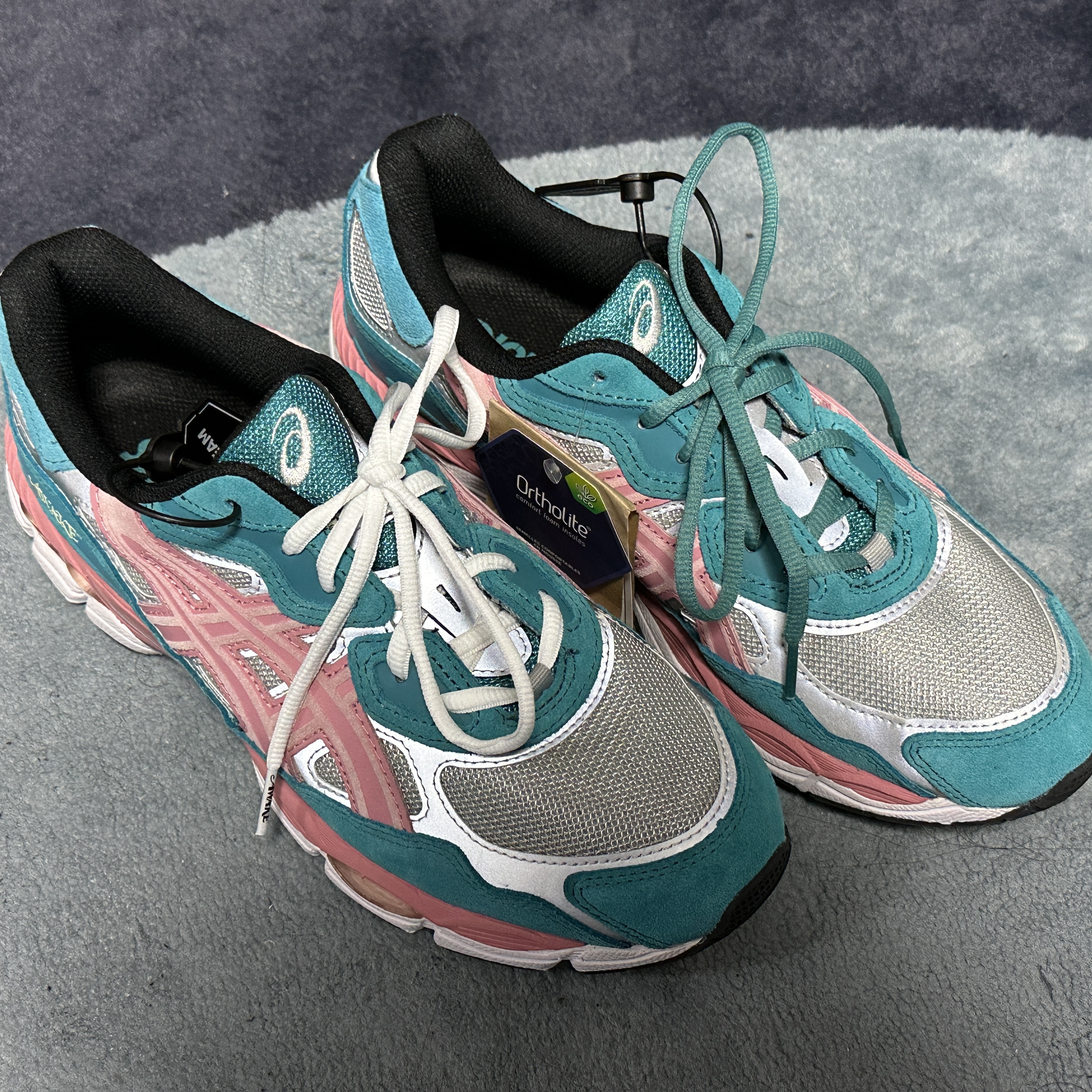Asics x Awake NY Gel-NYC Pure Silver Green Blue Slate 착용 스타일