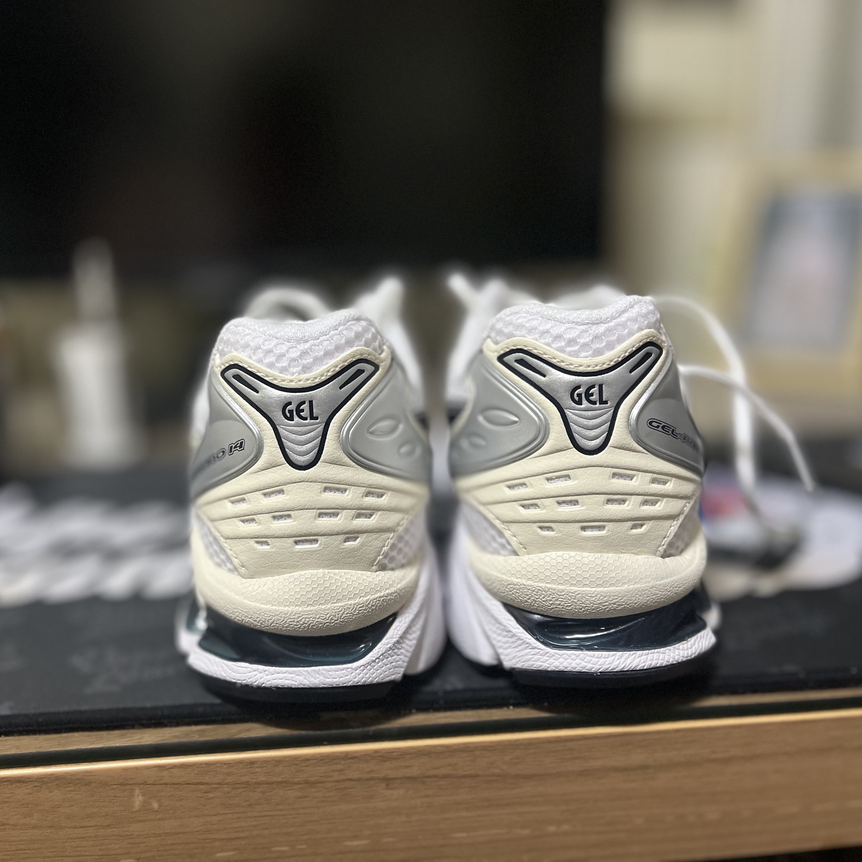 (W) Asics Gel-Kayano 14 White Midnight 착용 스타일 - 3