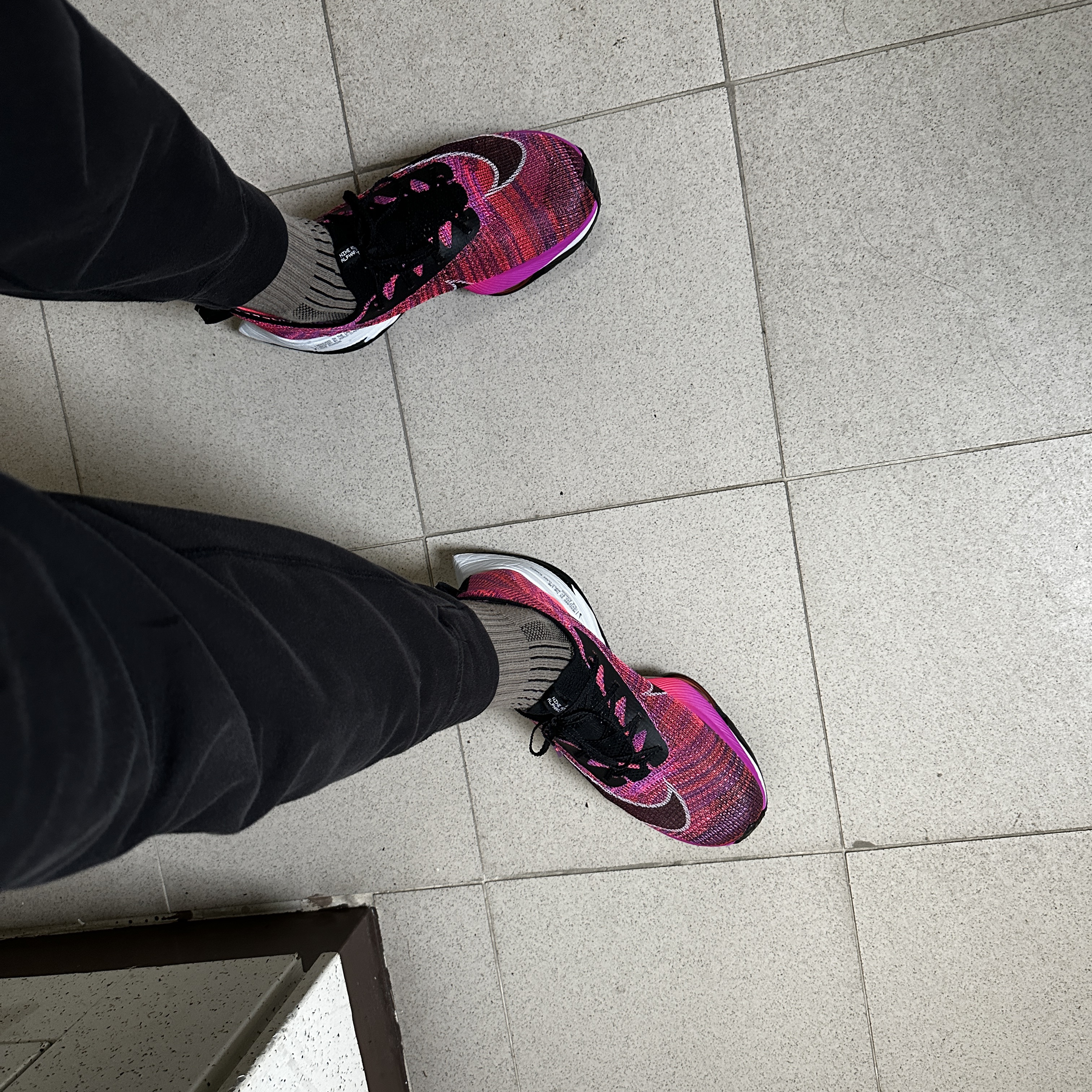 Nike Air Zoom Alphafly Next% Hyper Violet 착용 스타일