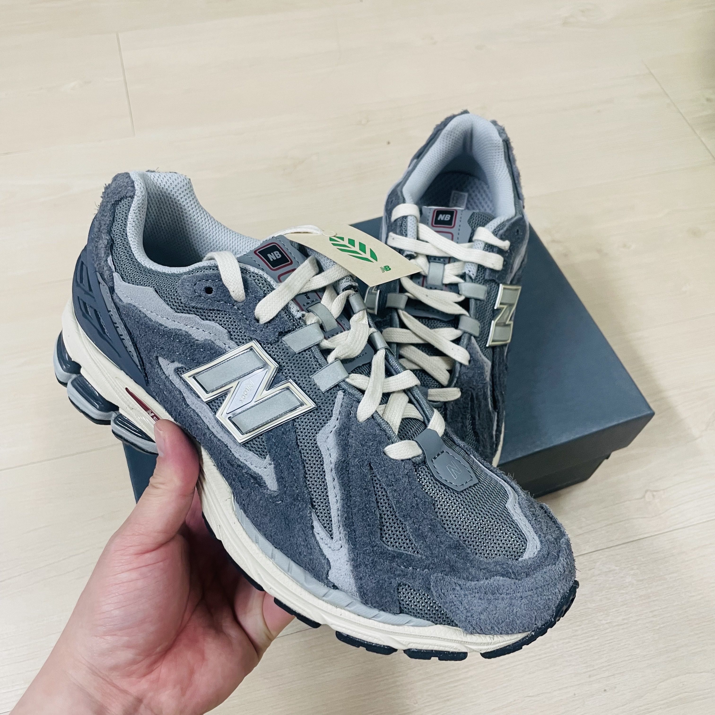 New Balance 1906D Protection Pack Castlerock 착용 스타일