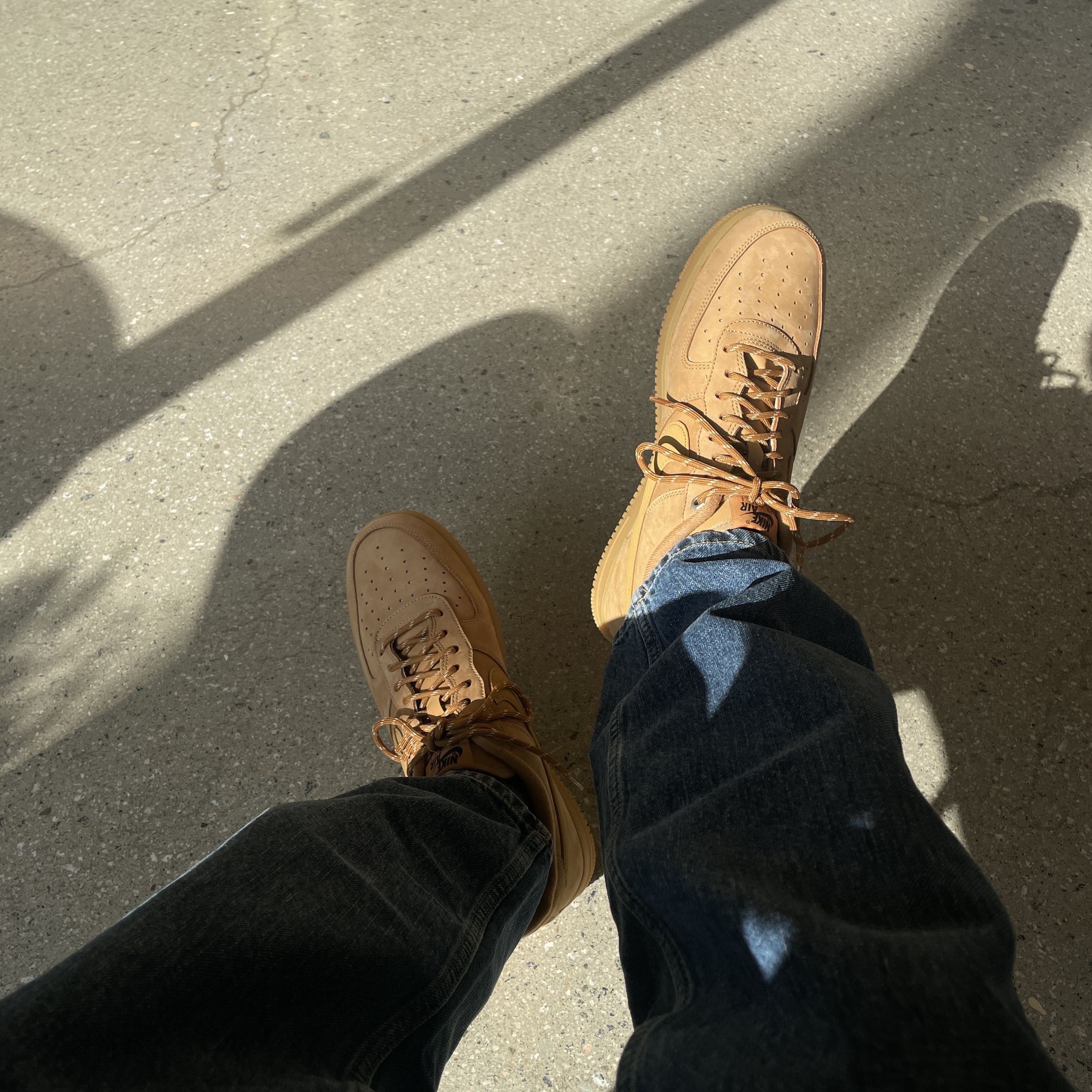 Nike Air Force 1 '07 WB Flax 착용 스타일