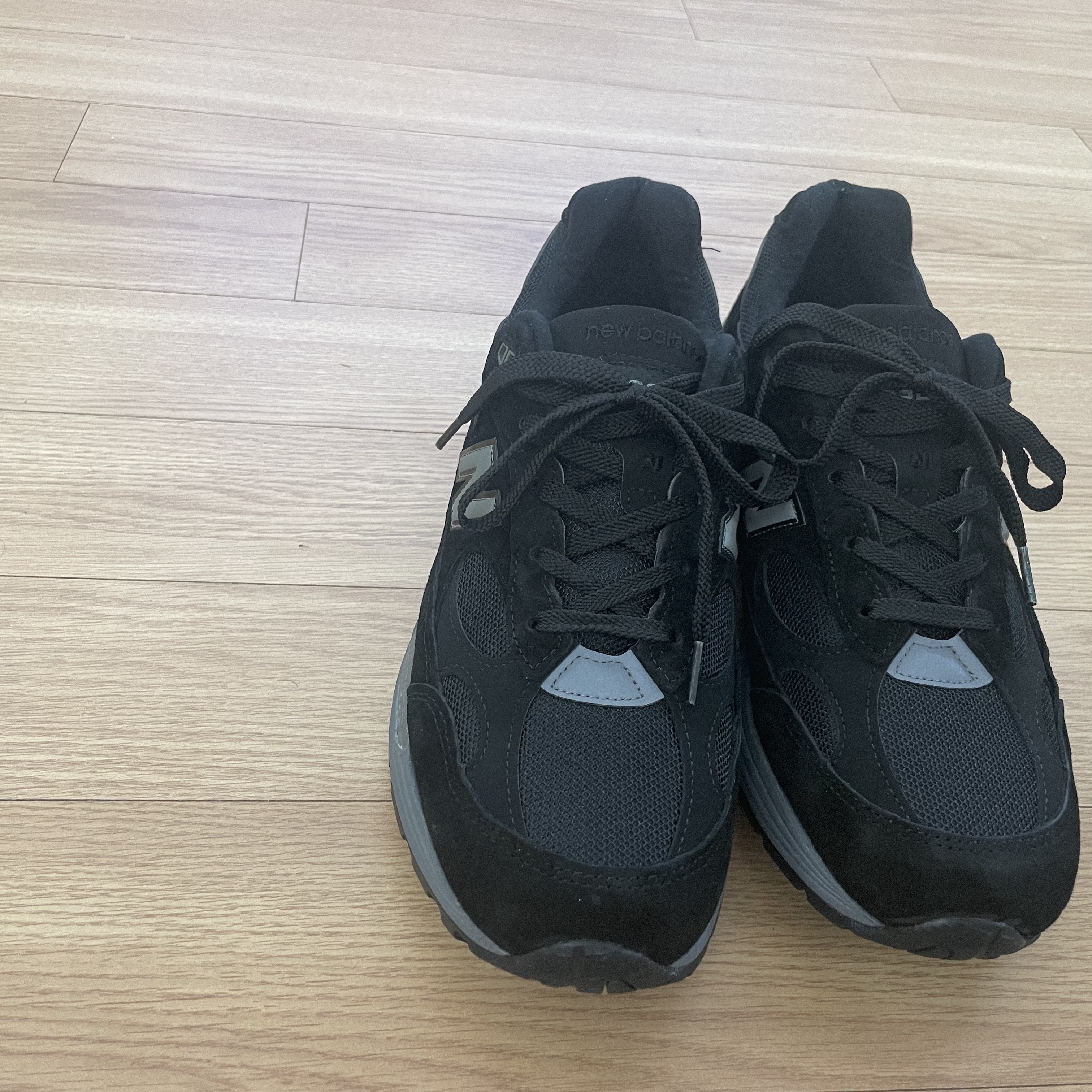 New Balance 992 Made in USA Black 착용 스타일 - 1