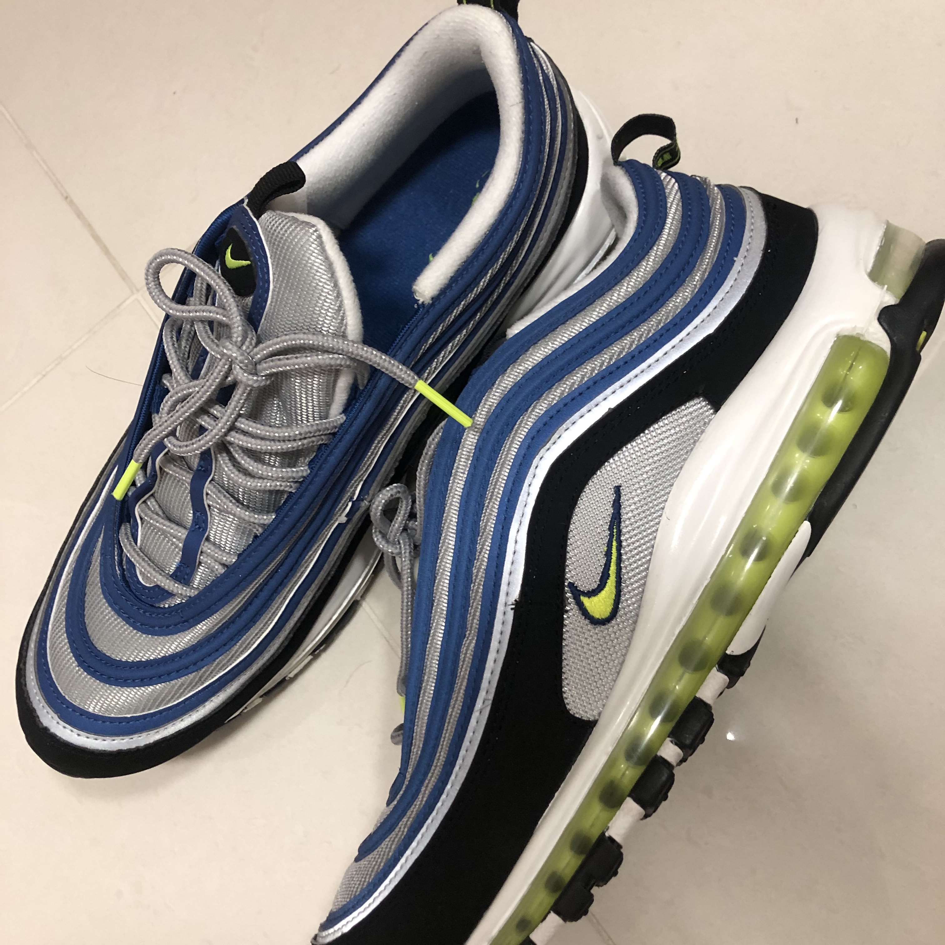 Nike Air Max 97 OG Atlantic Blue and Voltage Yellow 착용 스타일