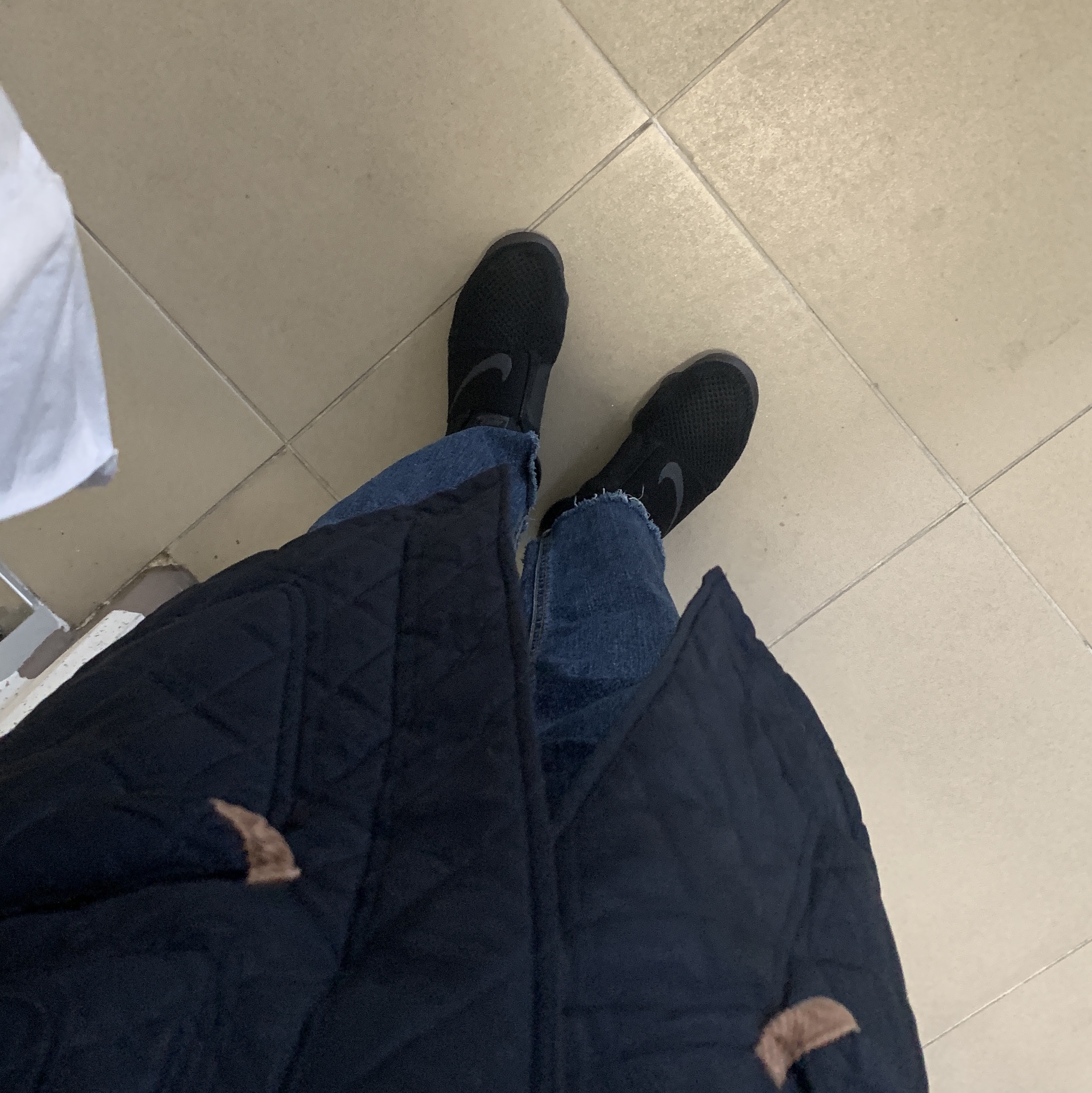 Nike Air VaporMax Moc Triple Black 착용 스타일 - 2