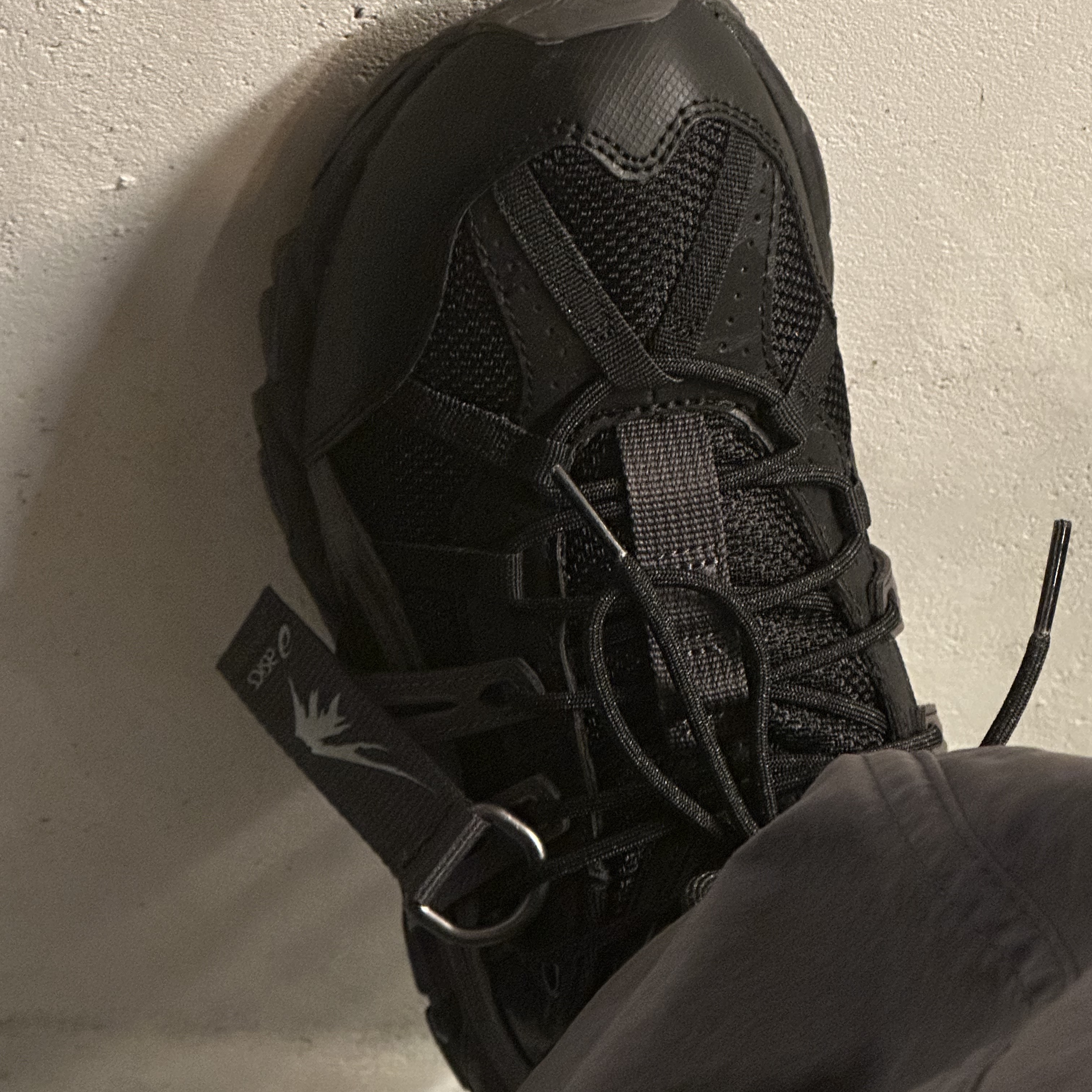 Asics Gel-Sonoma 15-50 Black Obsidian Grey 착용 스타일