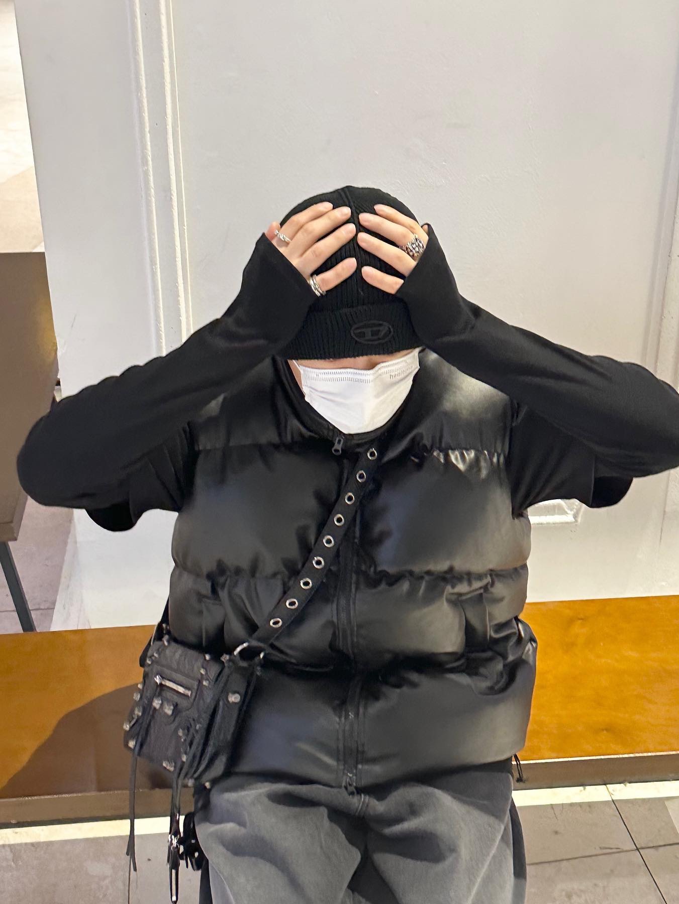 Diesel K-Coder-Fully B Ribbed Beanie with D Embroidery Black, Diesel K-Coder-Fully B Ribbed Beanie with D Embroidery Army Green 착용 스타일