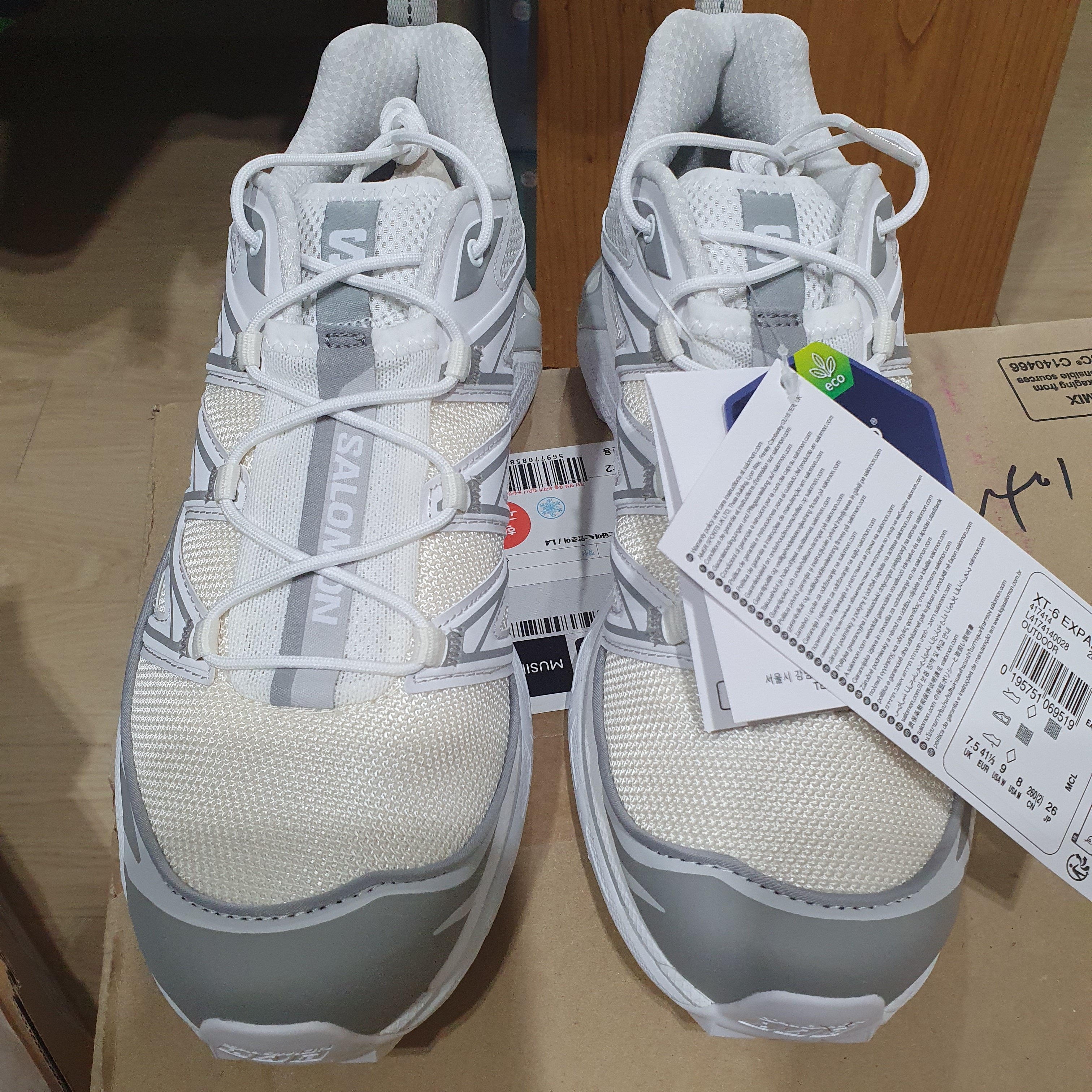 Salomon XT-6 Expanse Vanilla Ice White 착용 스타일 - 1