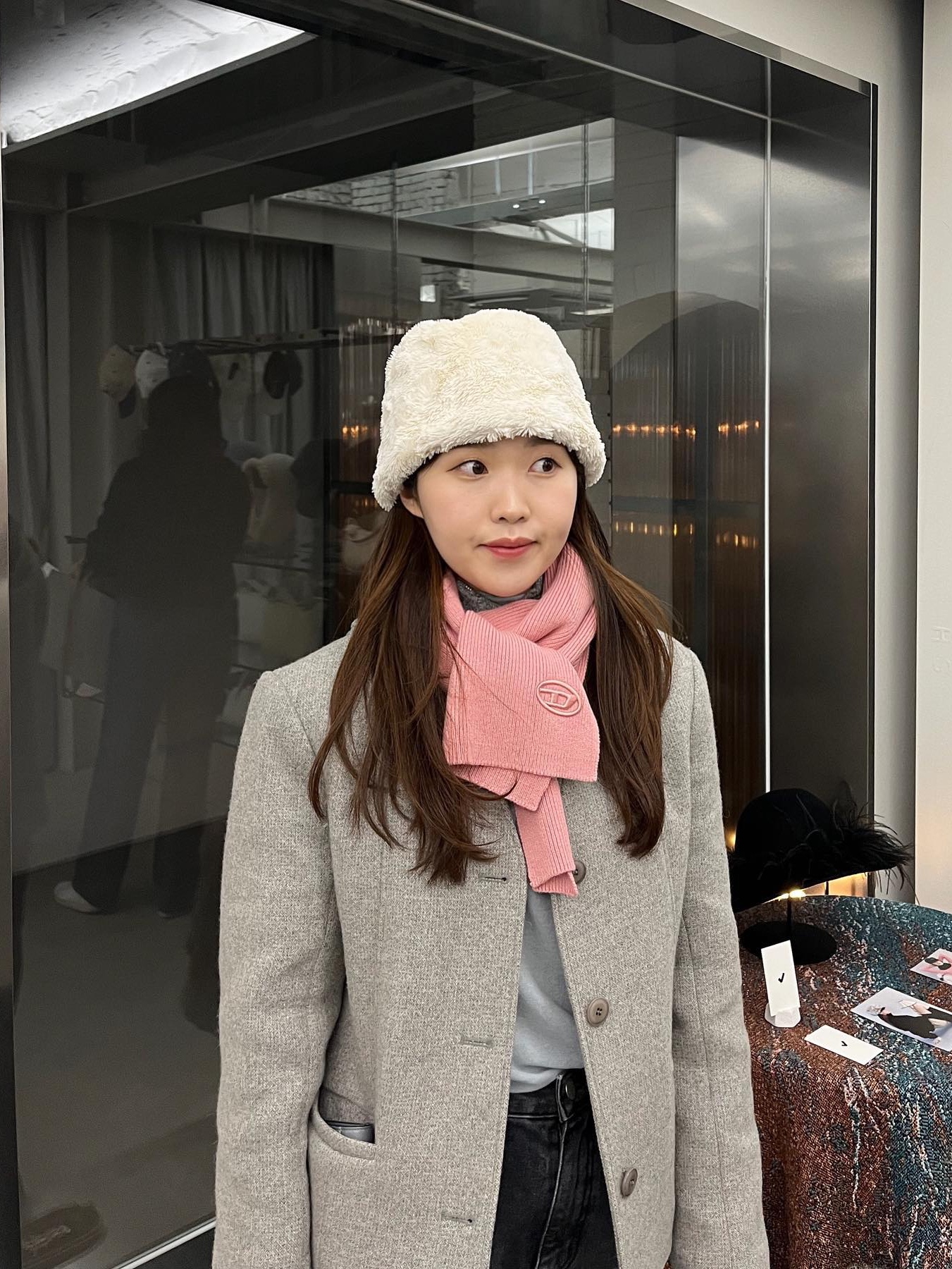 Diesel K-Coder Ribbed Wool Blend Muffler Pink, Diesel K-Coder Ribbed Wool Blend Muffler Green Fluo 착용 스타일