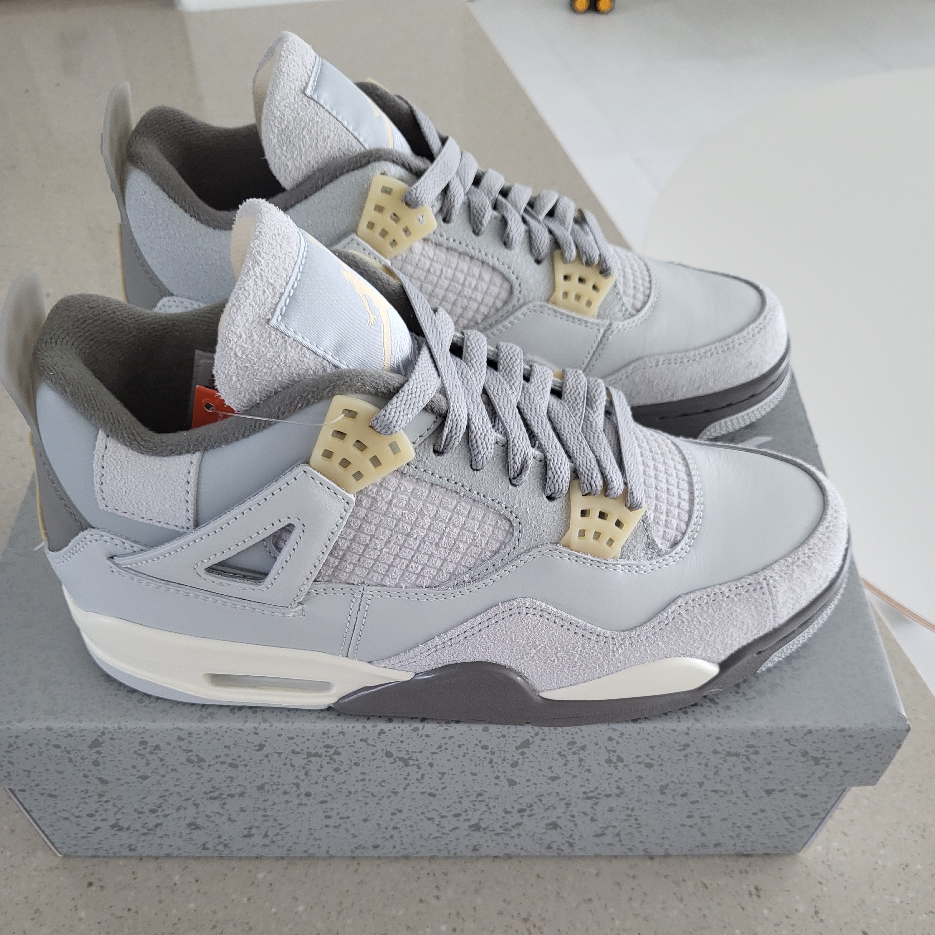Jordan 4 Retro SE Craft 착용 스타일 - 1