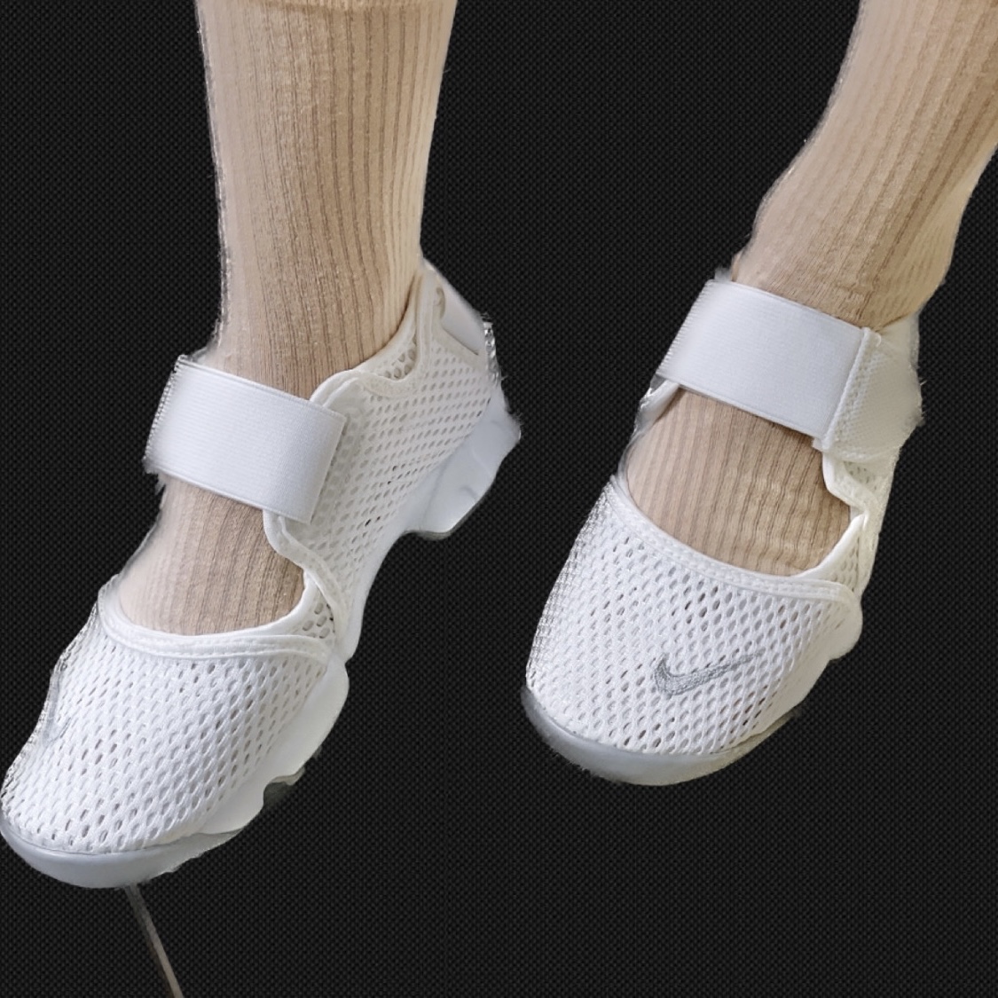 (GS/PS) Nike Air Rift White Wolf Grey 착용 스타일 - 1