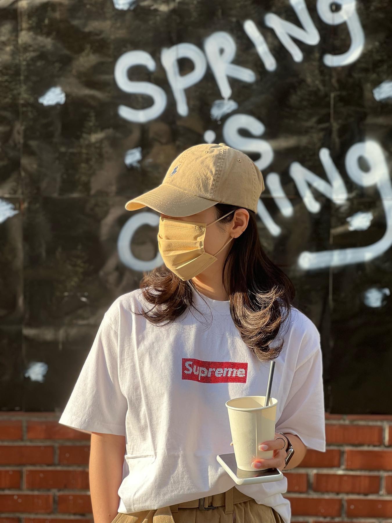 Supreme Swarovski Box Logo T-Shirt White - 19SS, Supreme Swarovski Box Logo T-Shirt Black - 19SS 착용 스타일