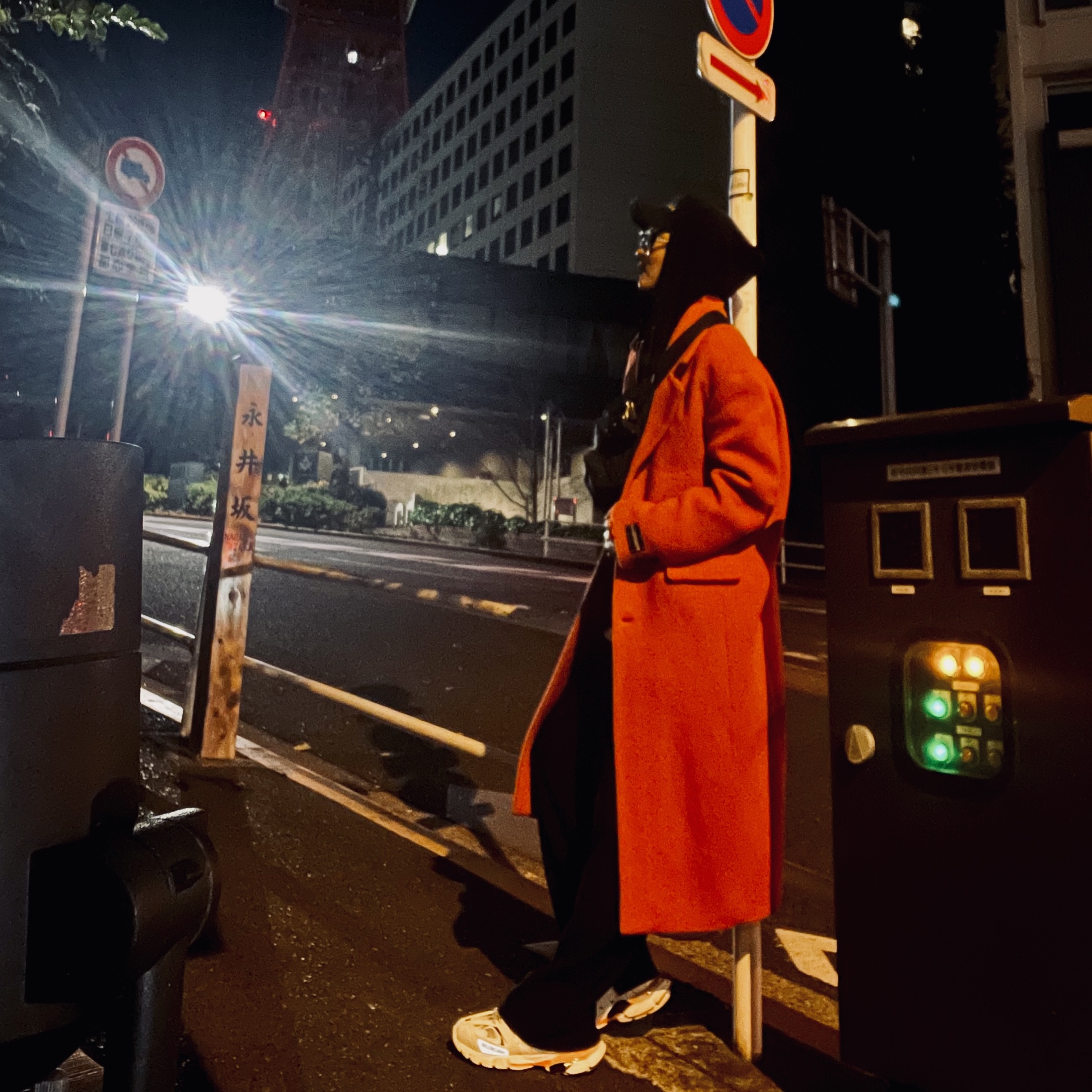 Balenciaga Logo Cap Black, Zara x Ader Error Wool Blend Oversize Coat Orange 착용 스타일
