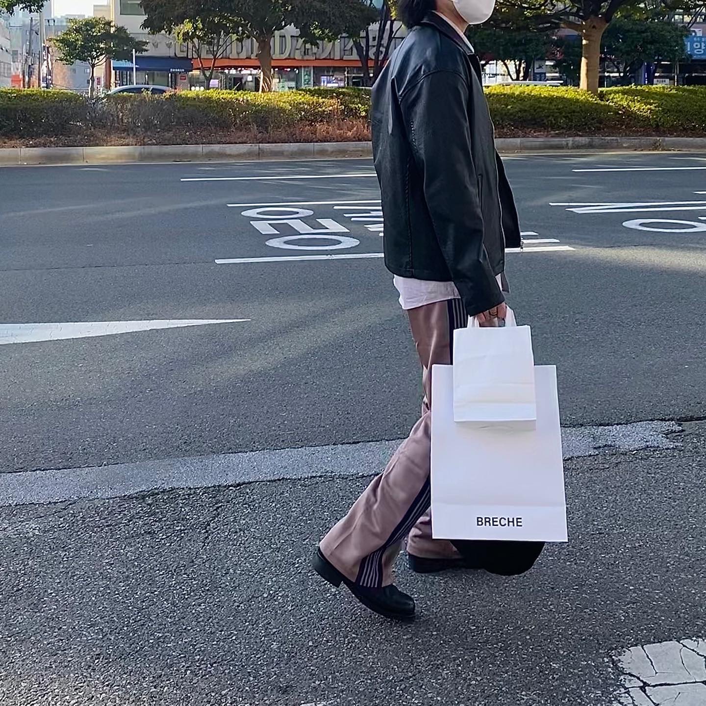Needles Straight Track Pants Poly Smooth Taupe, Needles Narrow Track Pants Poly Smooth Taupe 착용 스타일