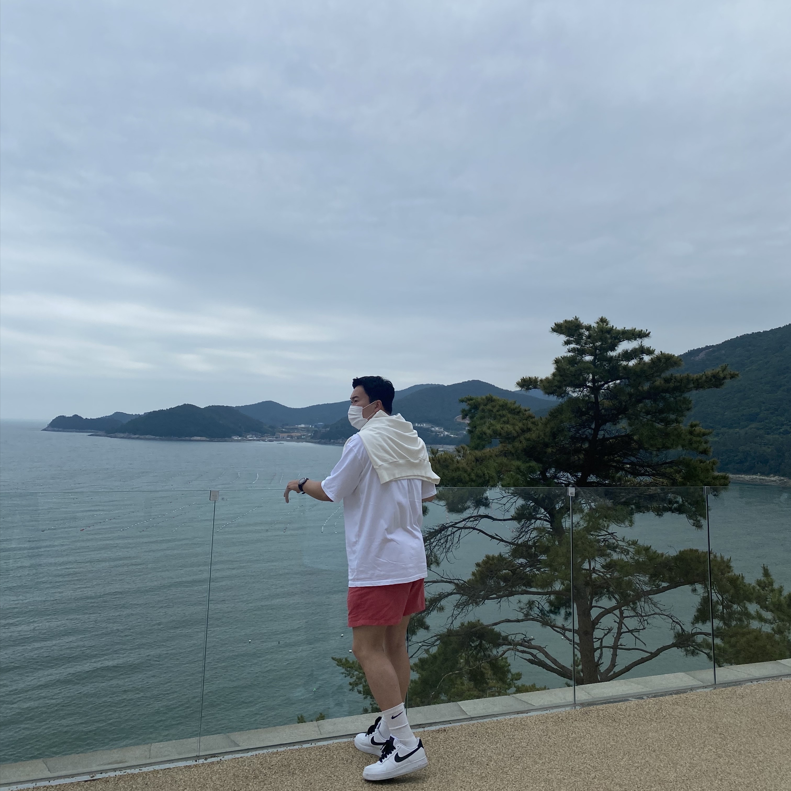 (W) Nike Air Force 1 '07 Low White Black 착용 스타일