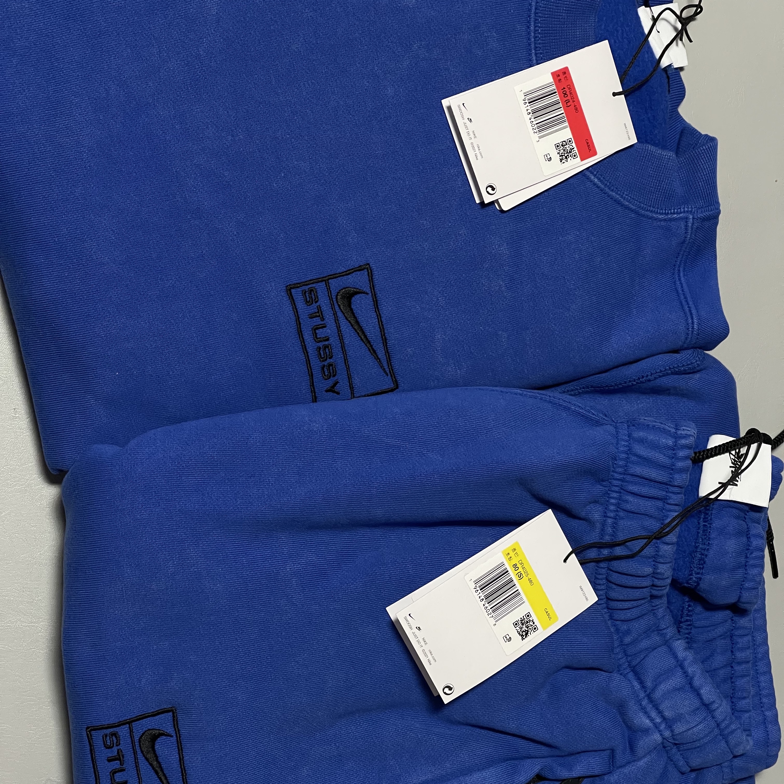 Nike x Stussy NRG Acid Washed Crewneck Game Royal (DR4024-480), Nike x Stussy NRG Acid Washed Fleece Pants Game Royal (DR4025-480) 착용 스타일 - 3