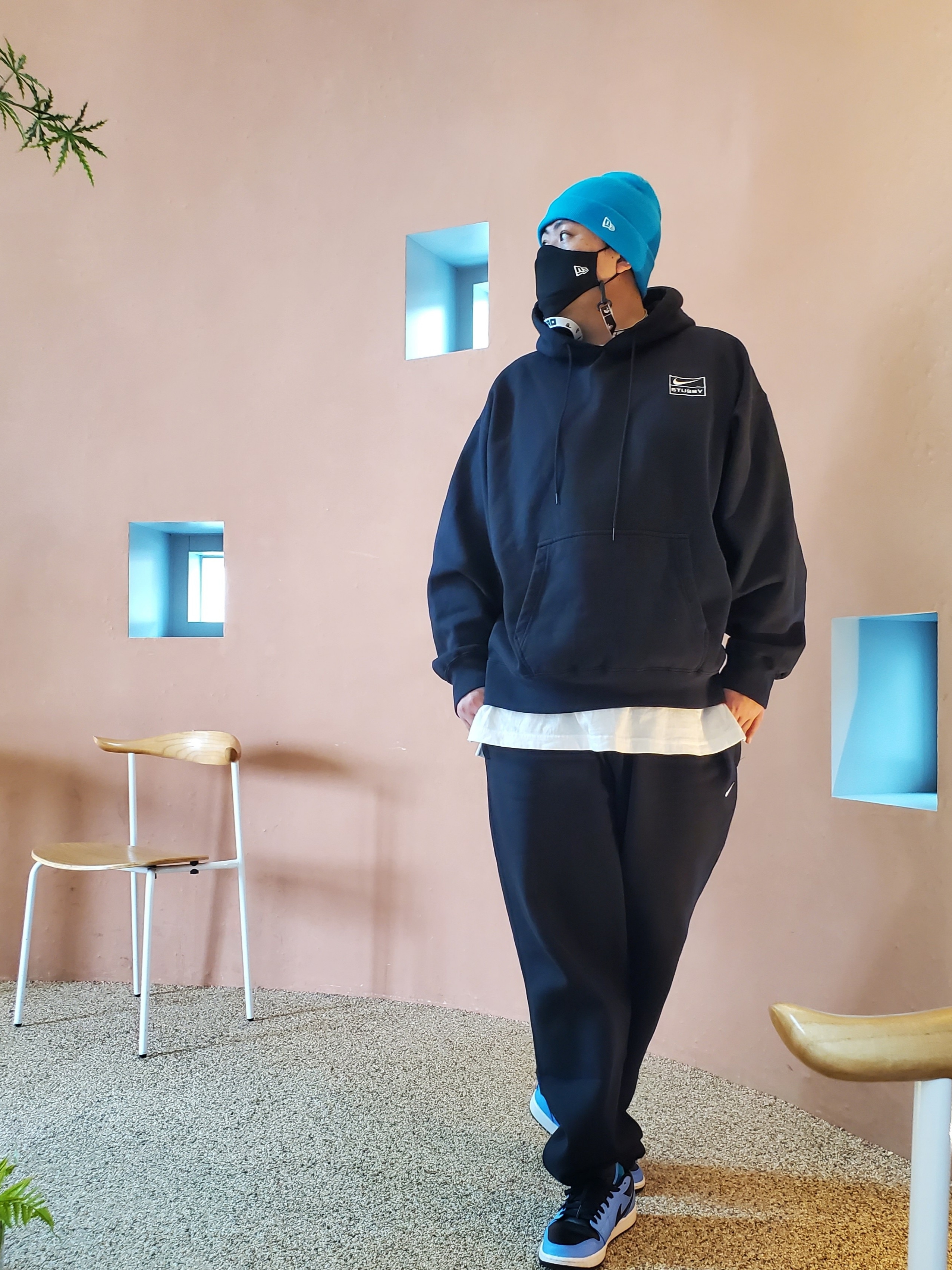 Nike x Stussy NRG RA Washed Pullover Hoodie Black (DN4028-010), (W) Nike NRG Solo Swoosh Fleece Pants Black White - US/EU 착용 스타일 - 2