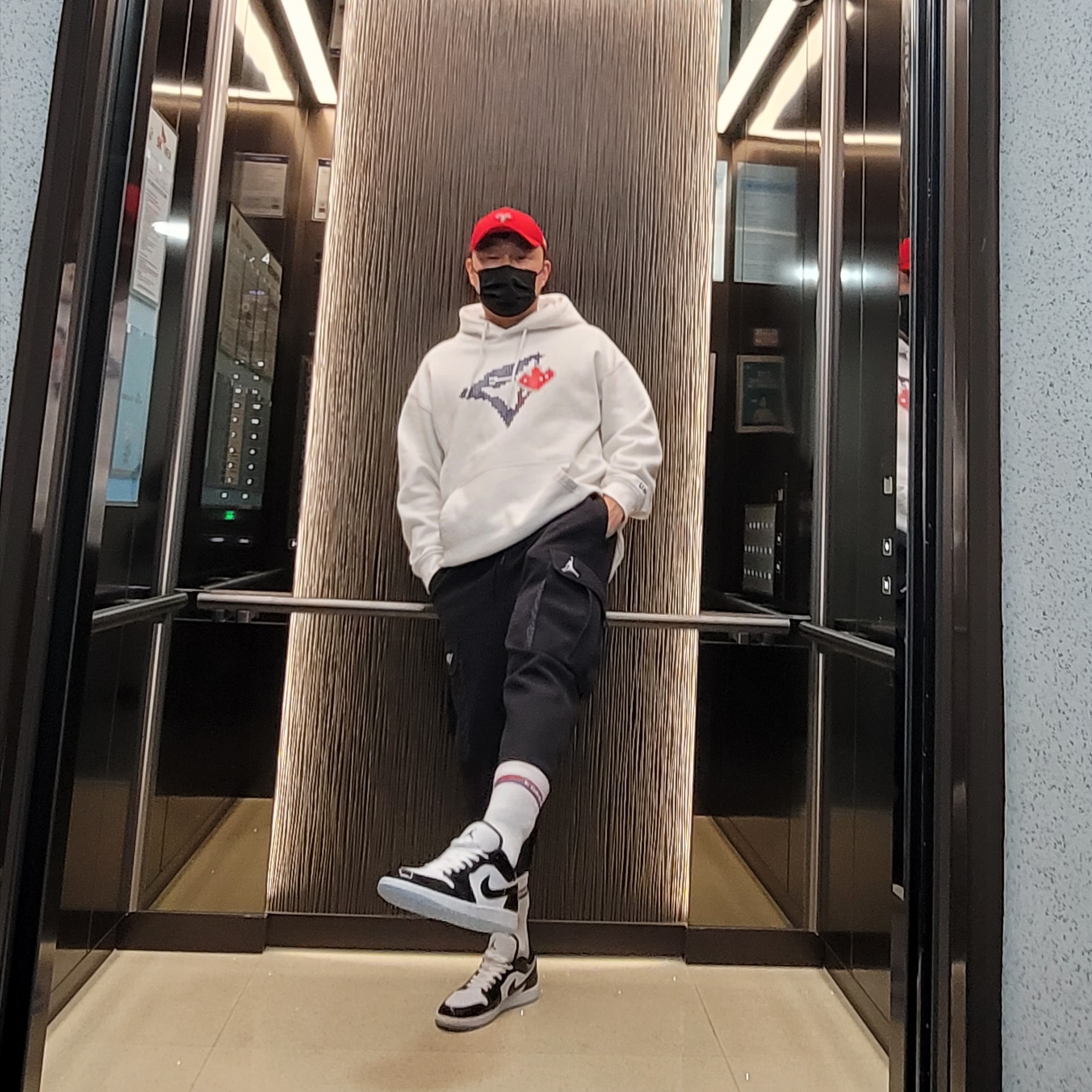 Jordan 1 Low SE Concord 착용 스타일 - 2