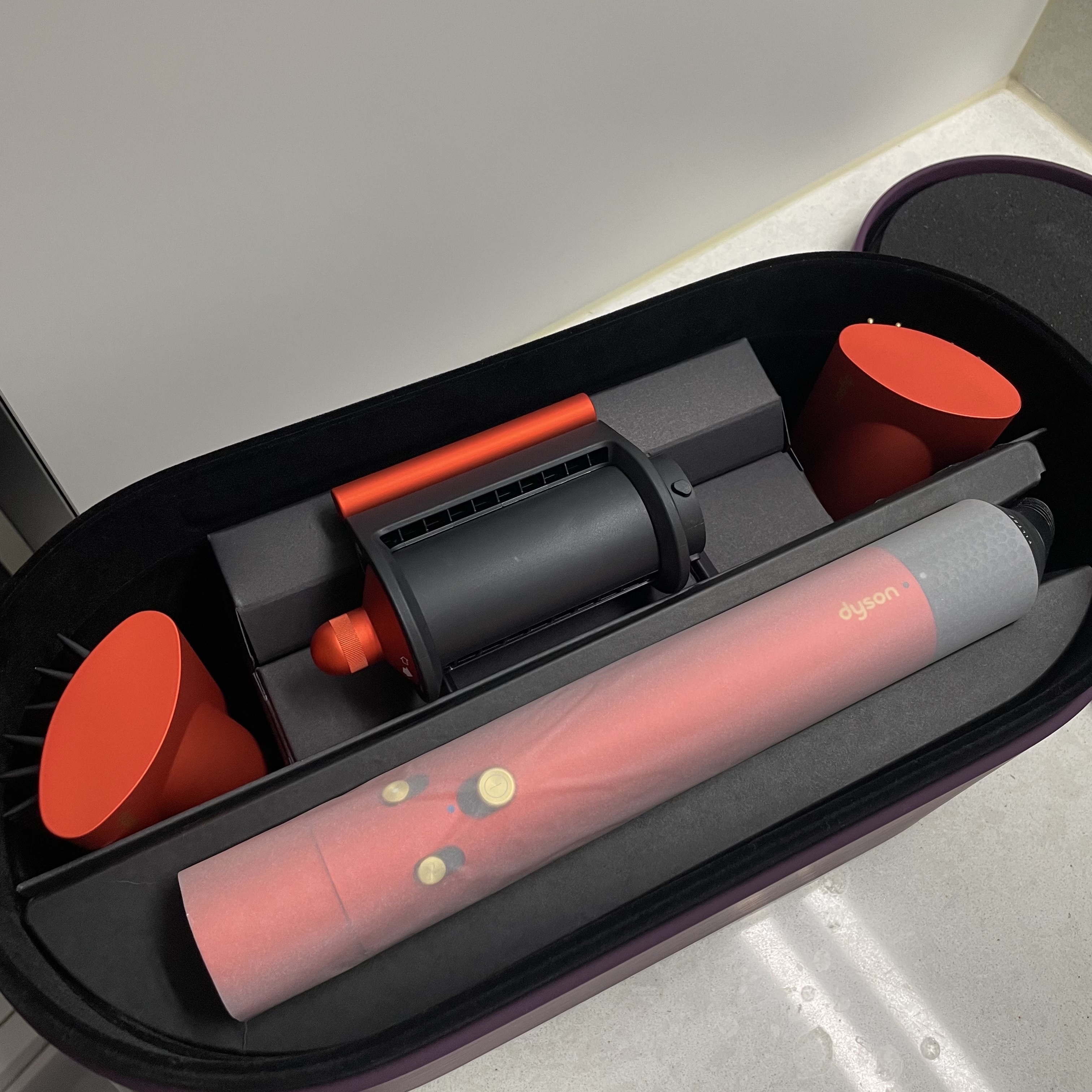 Dyson Airwrap Multi Styler Complete Long Topaz Orange (Korean Ver.) 착용 스타일 - 2