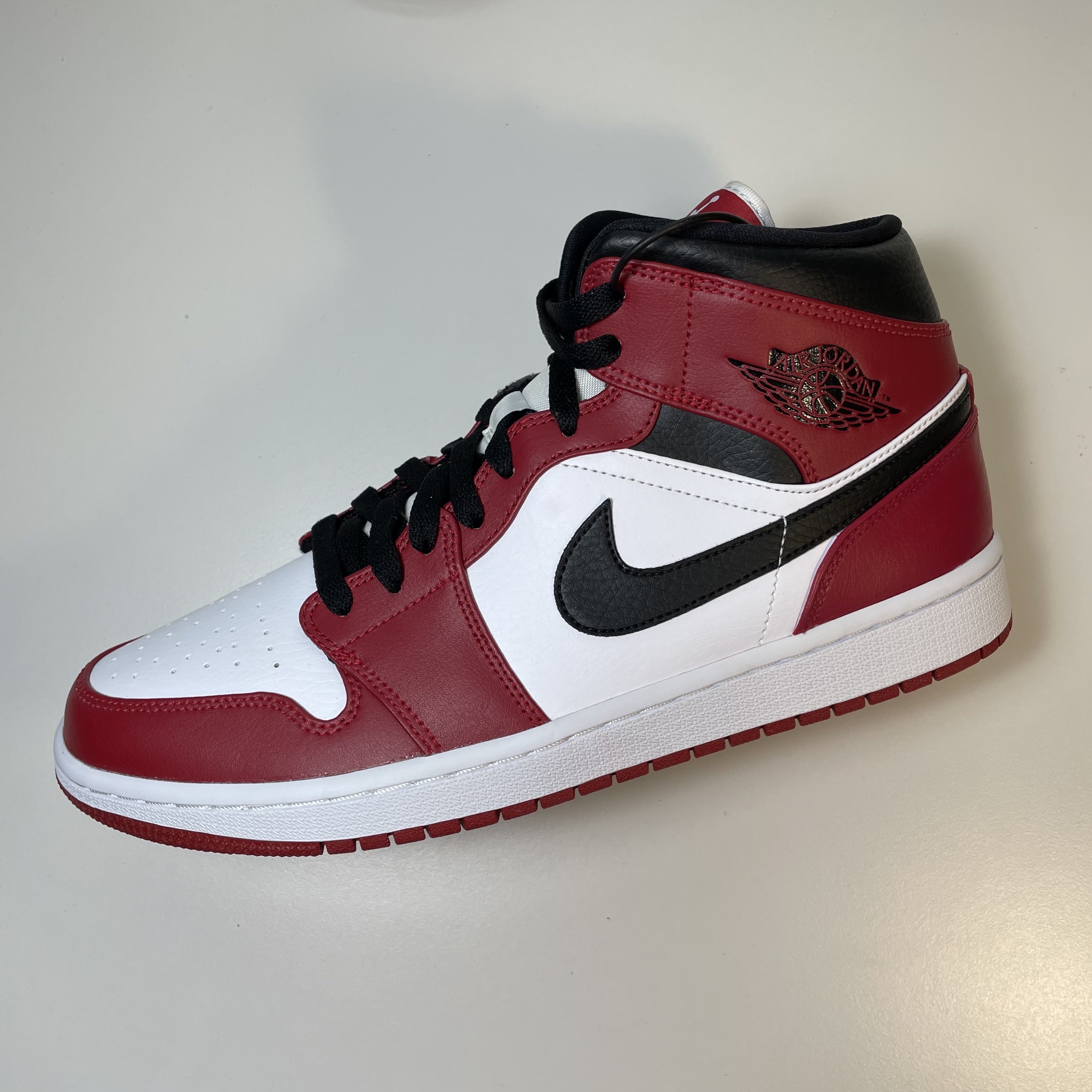 Jordan 1 Mid Chicago 2020 착용 스타일 - 3