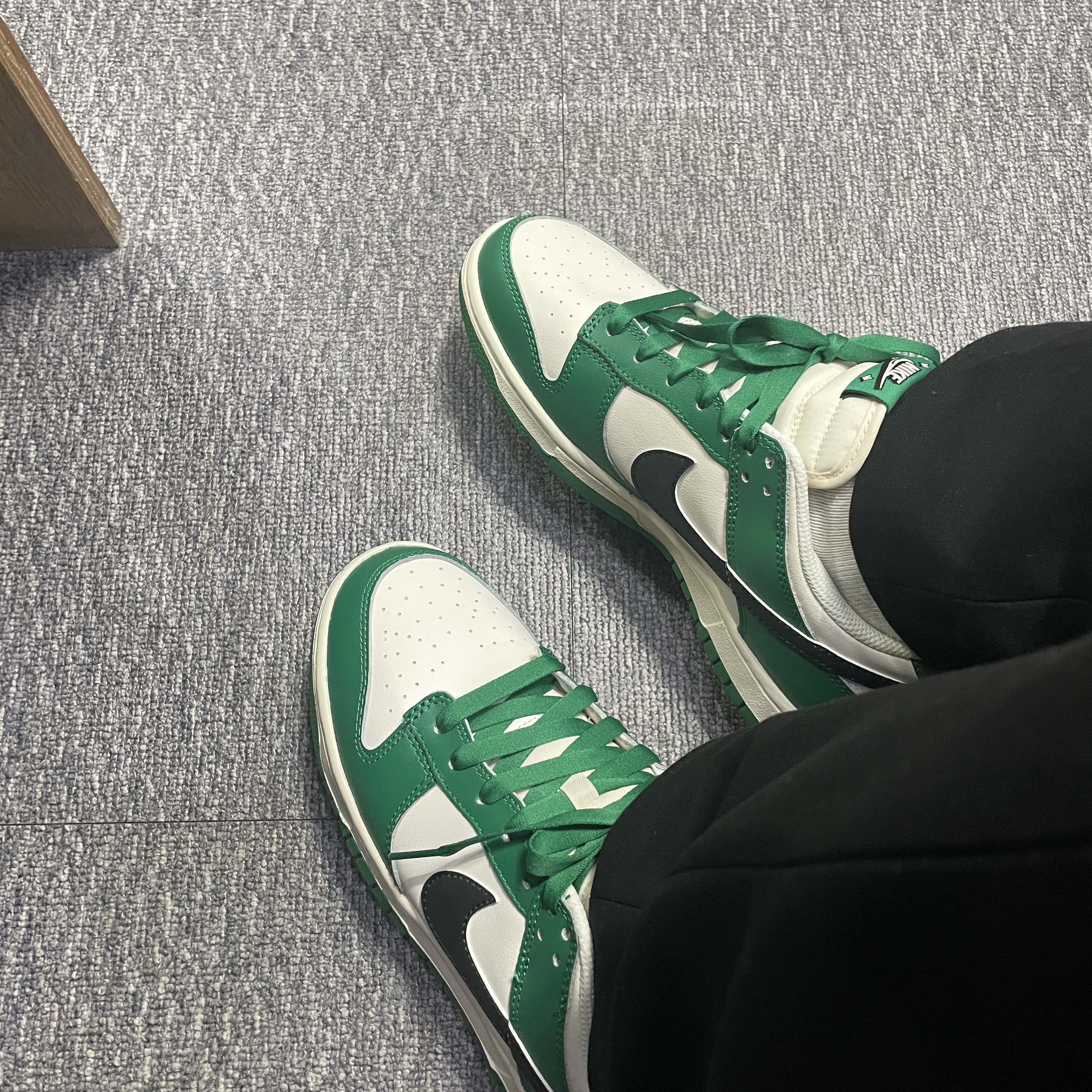 Nike Dunk Low Retro SE Jackpot Malachite 착용 스타일 - 1