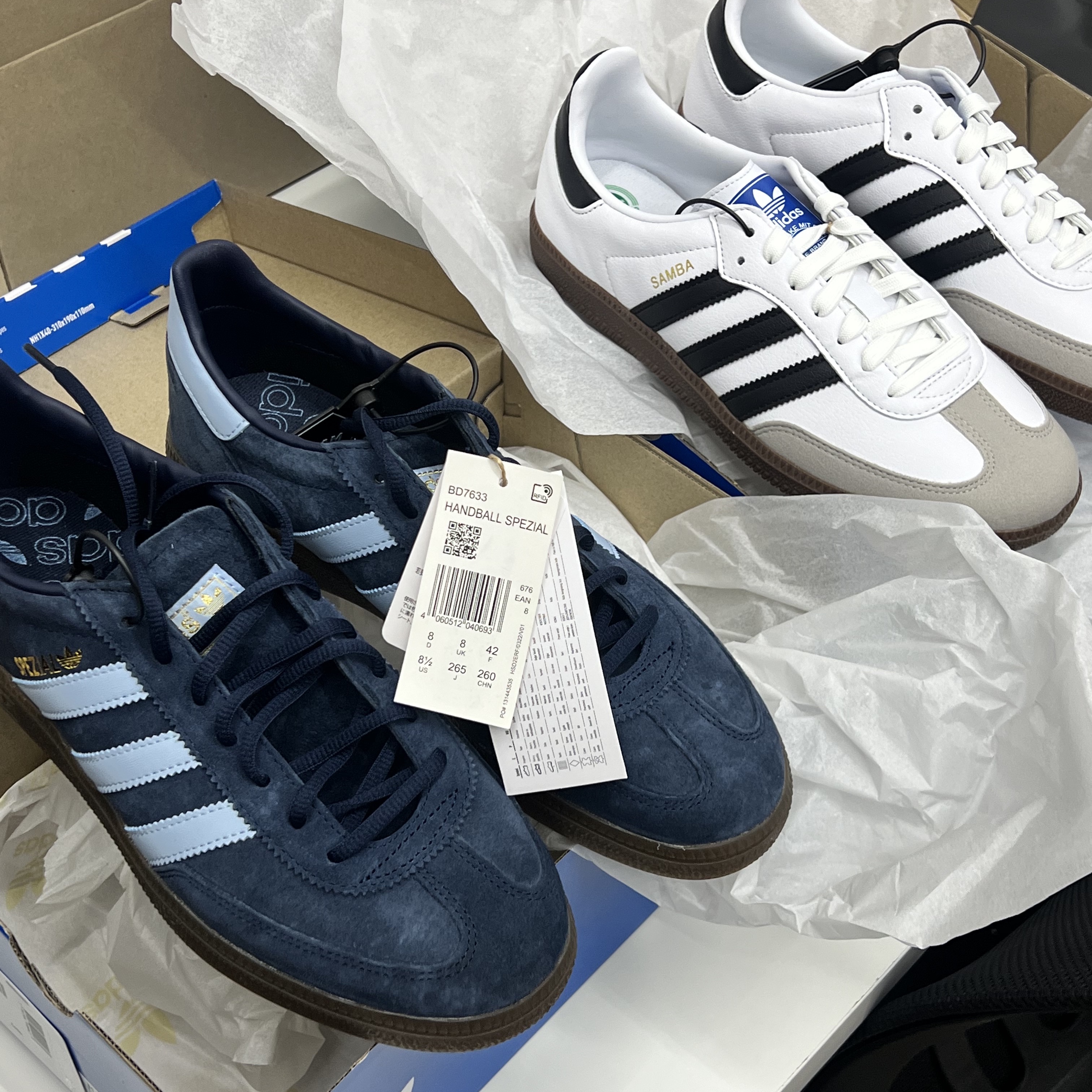 Adidas Samba Vegan White Black, Adidas Spezial Handball Collegiate Navy 착용 스타일