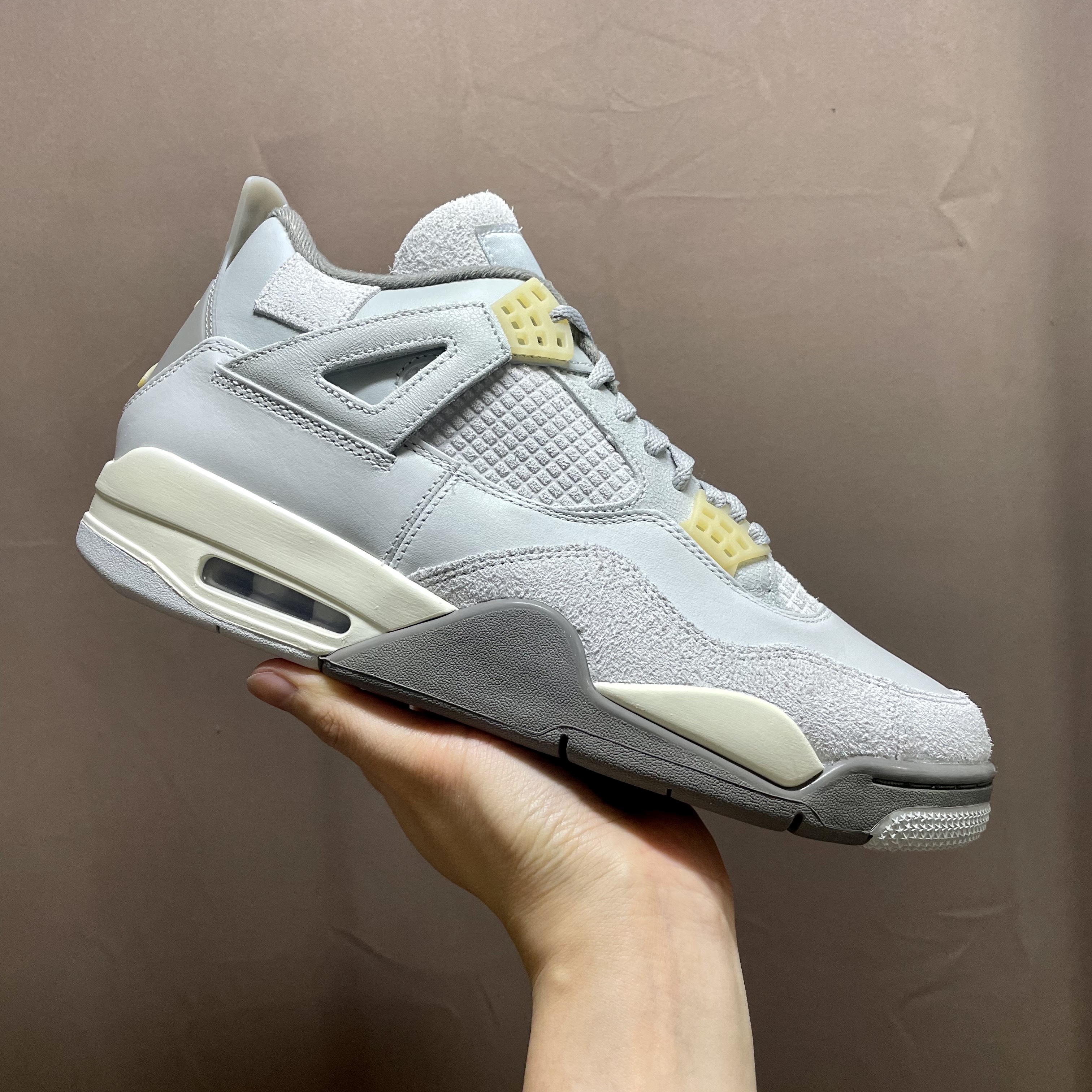 Jordan 4 Retro SE Craft 착용 스타일 - 2