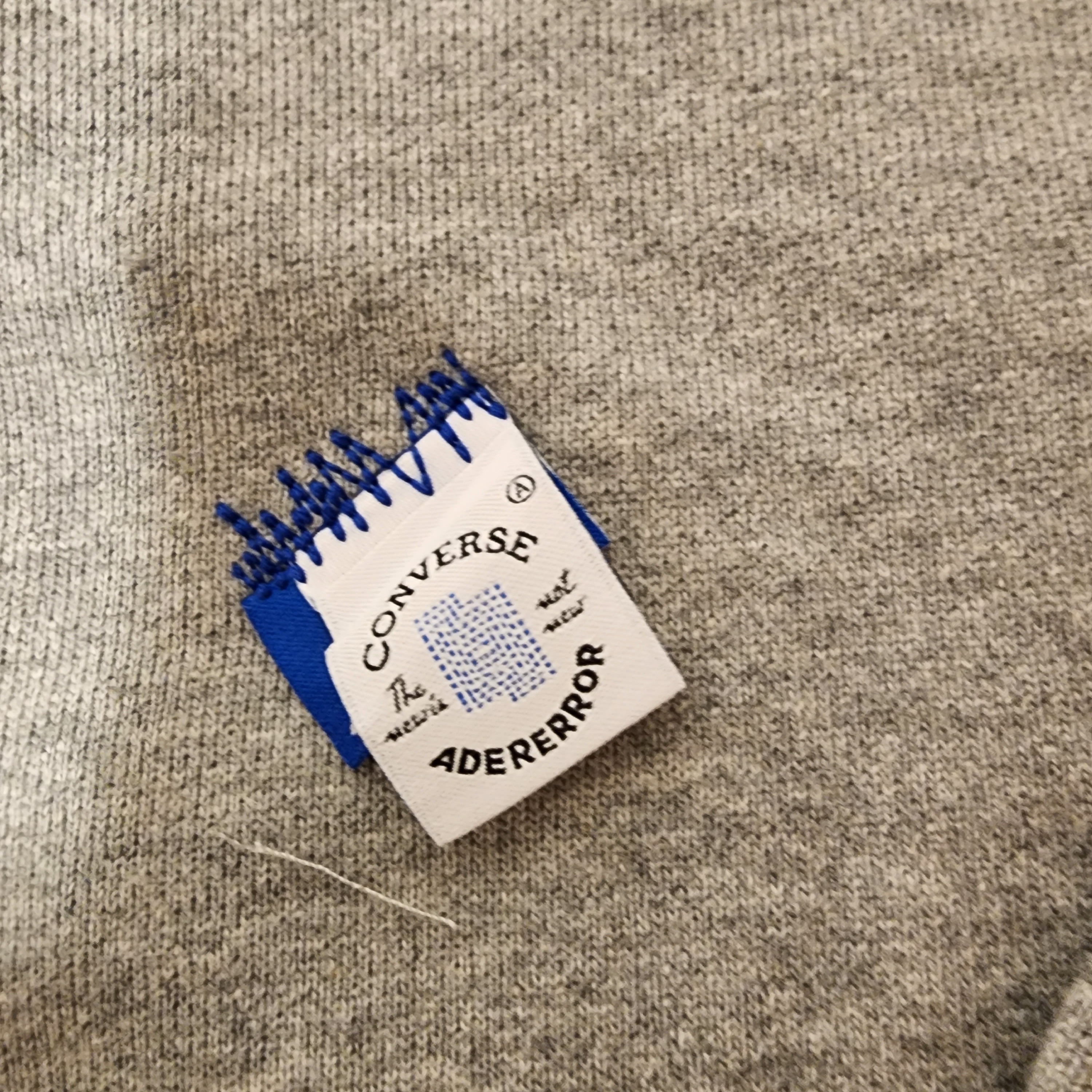 Converse x Ader Error Shapes Pullover Hoodie Vintage Grey Heather 착용 스타일 - 4