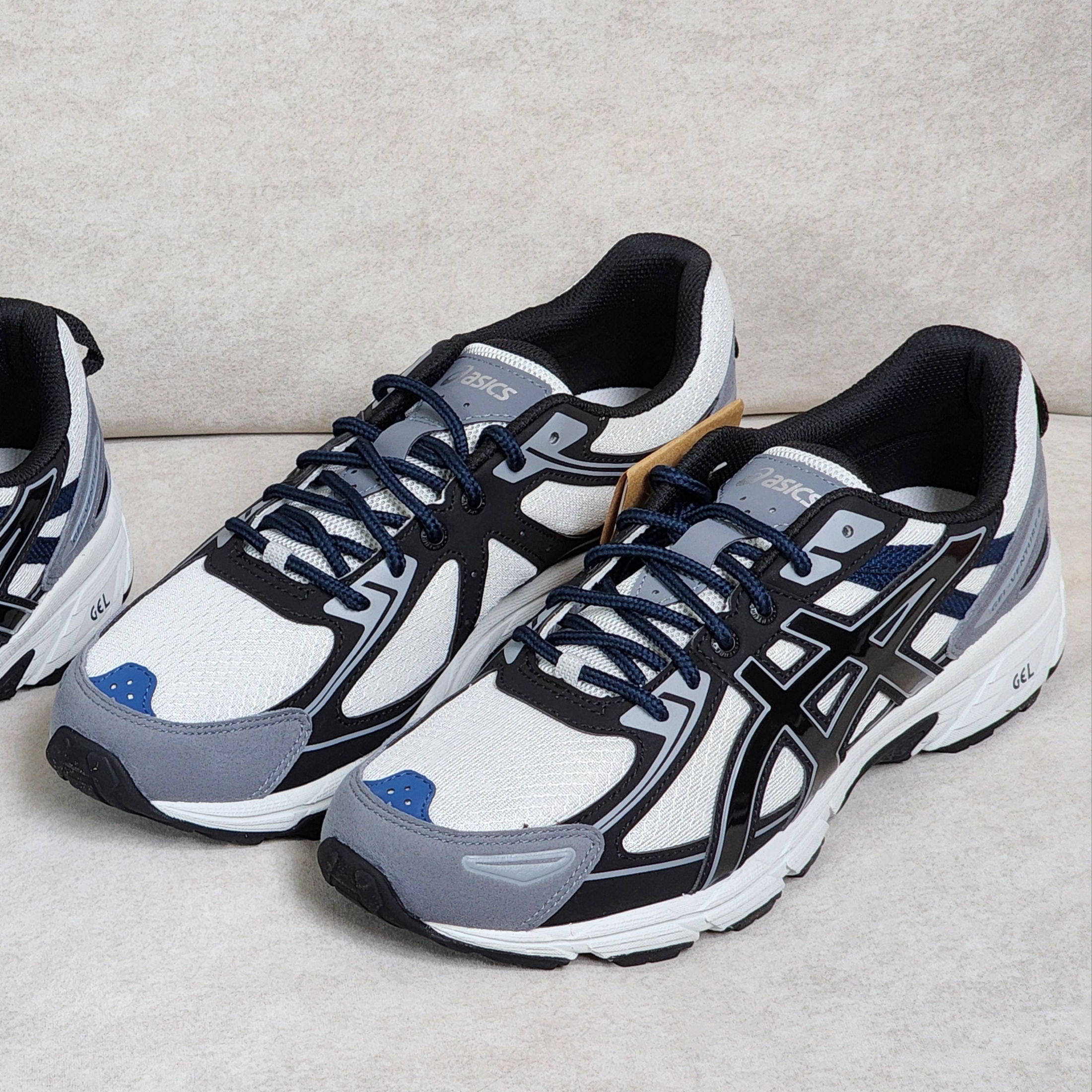 Asics Gel-Venture 6 SPS Glacier Grey 착용 스타일 - 1