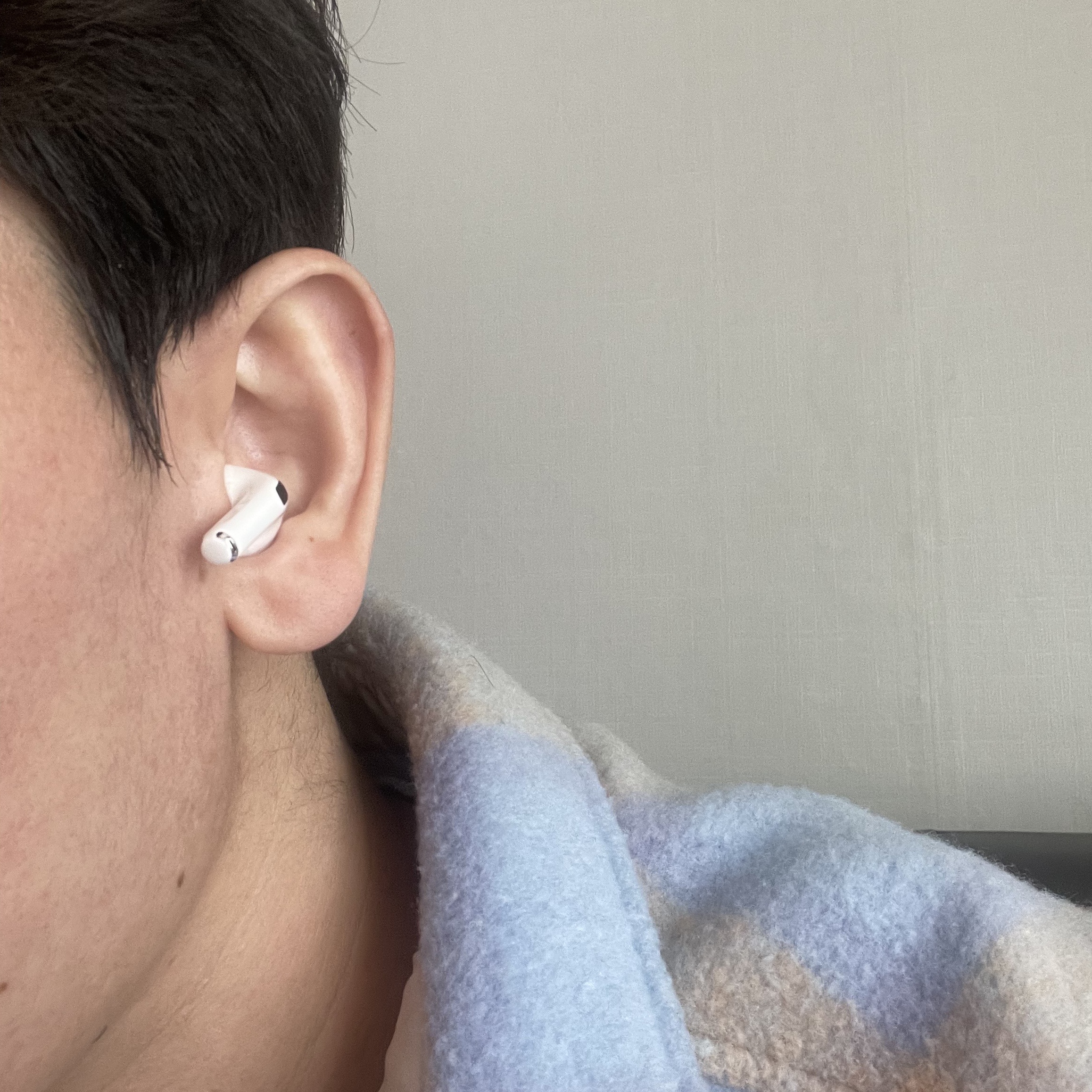 Apple AirPods Pro 2nd Gen (Korean Ver.) 착용 스타일