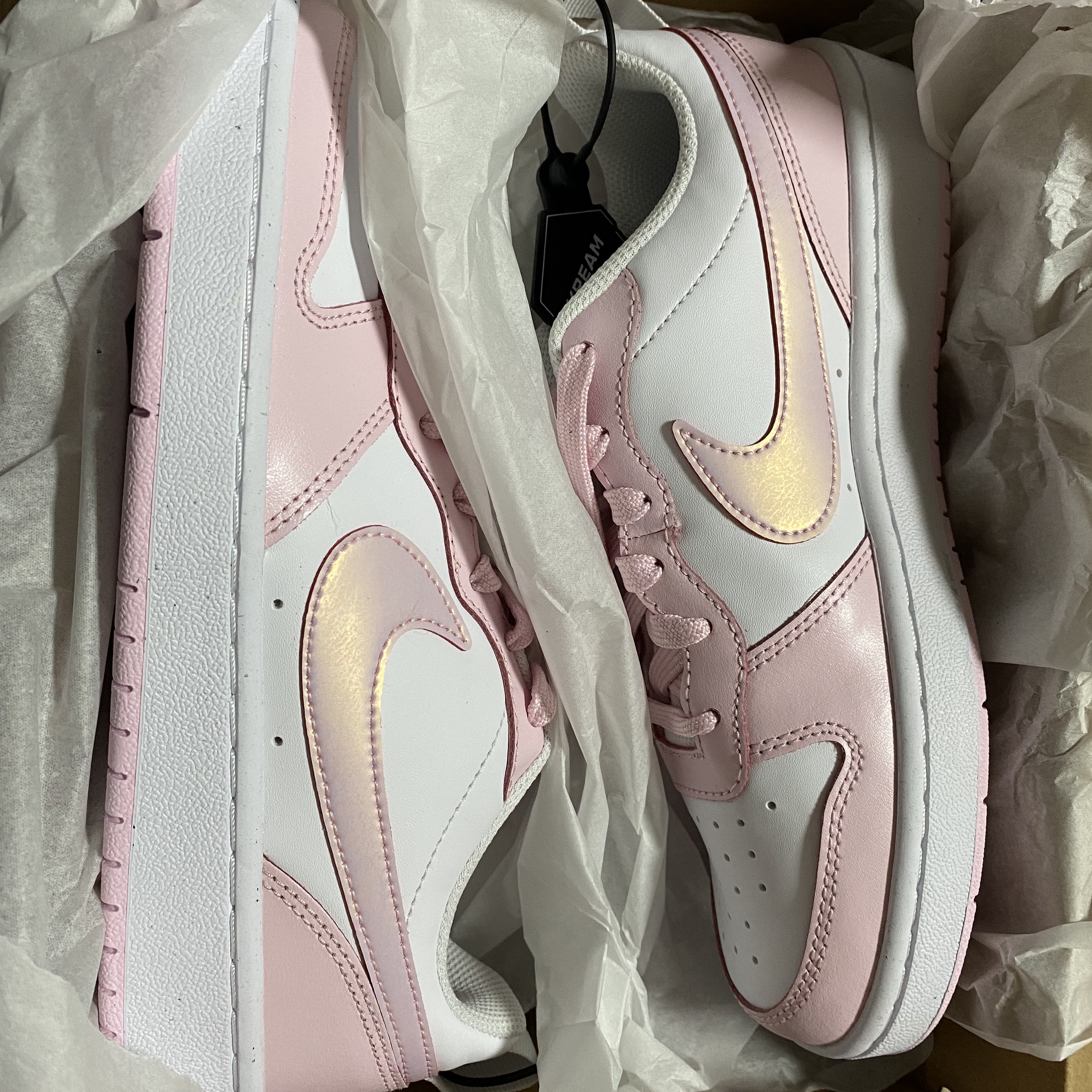 (GS) Nike Court Borough 2 SE White Pink Foam 착용 스타일