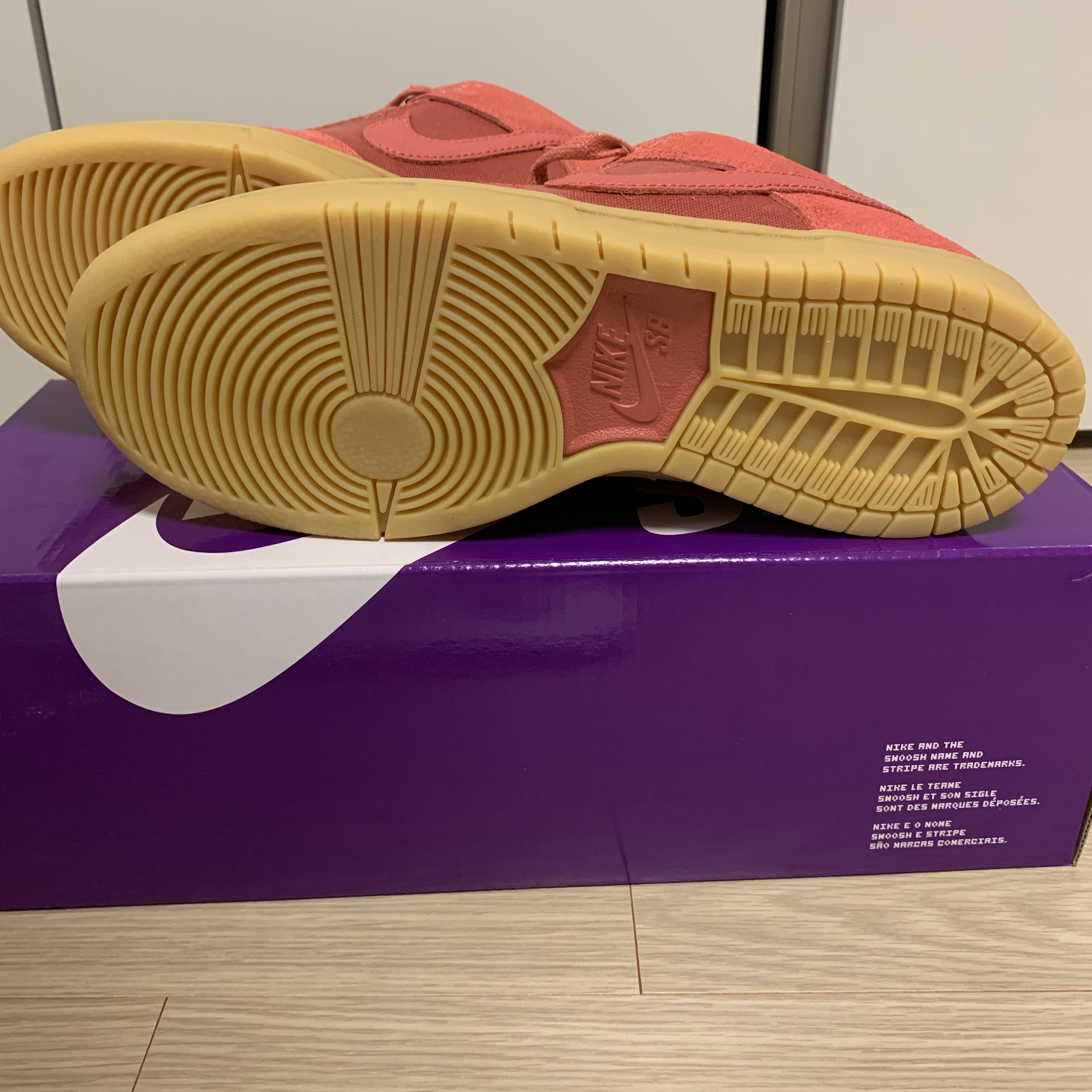 Nike SB Dunk Low Adobe 착용 스타일 - 2