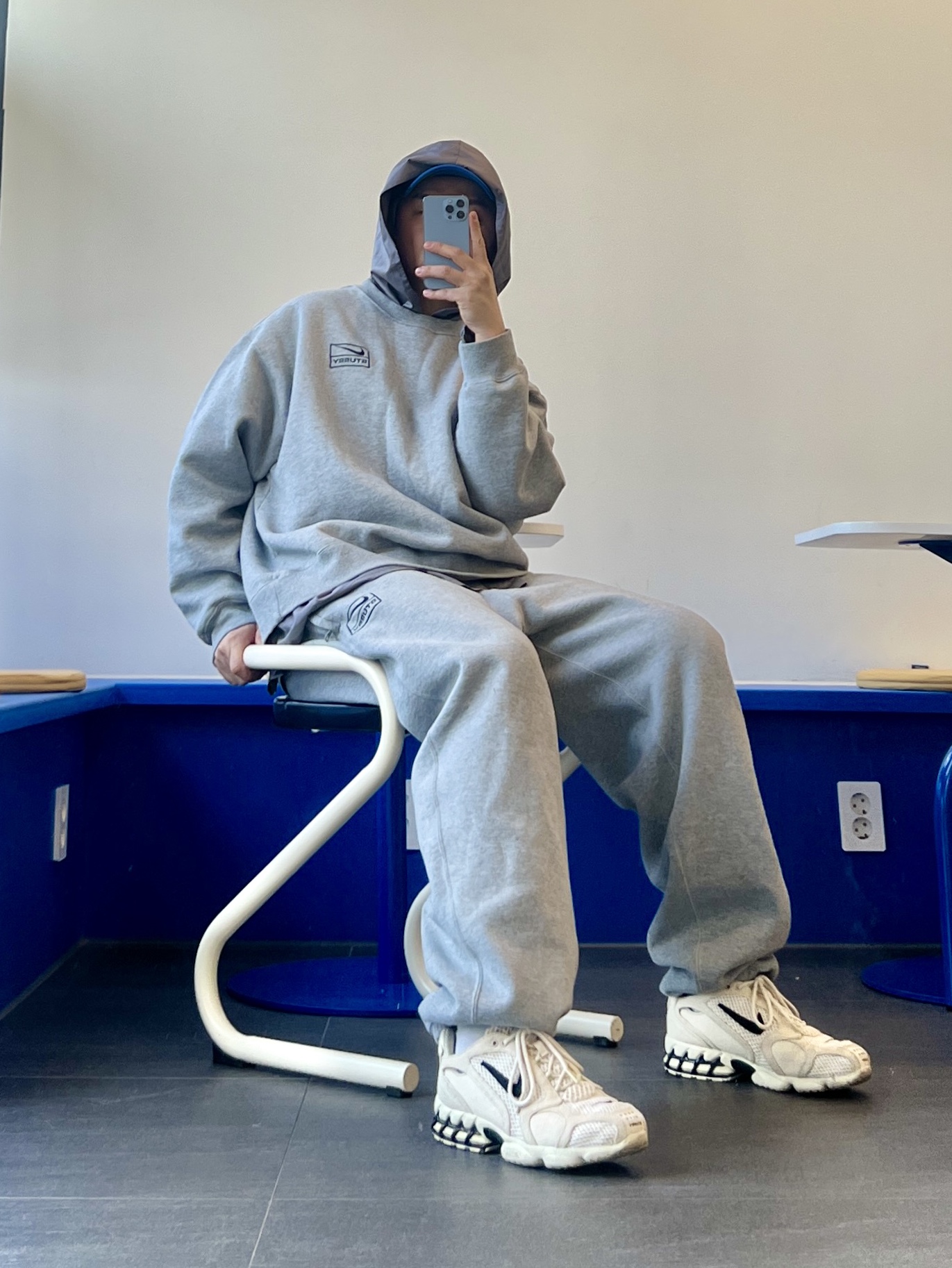 Nike x Stussy Air Zoom Spiridon Cage 2 Fossil, Nike x Stussy NRG BR Crew Fleece Grey 착용 스타일