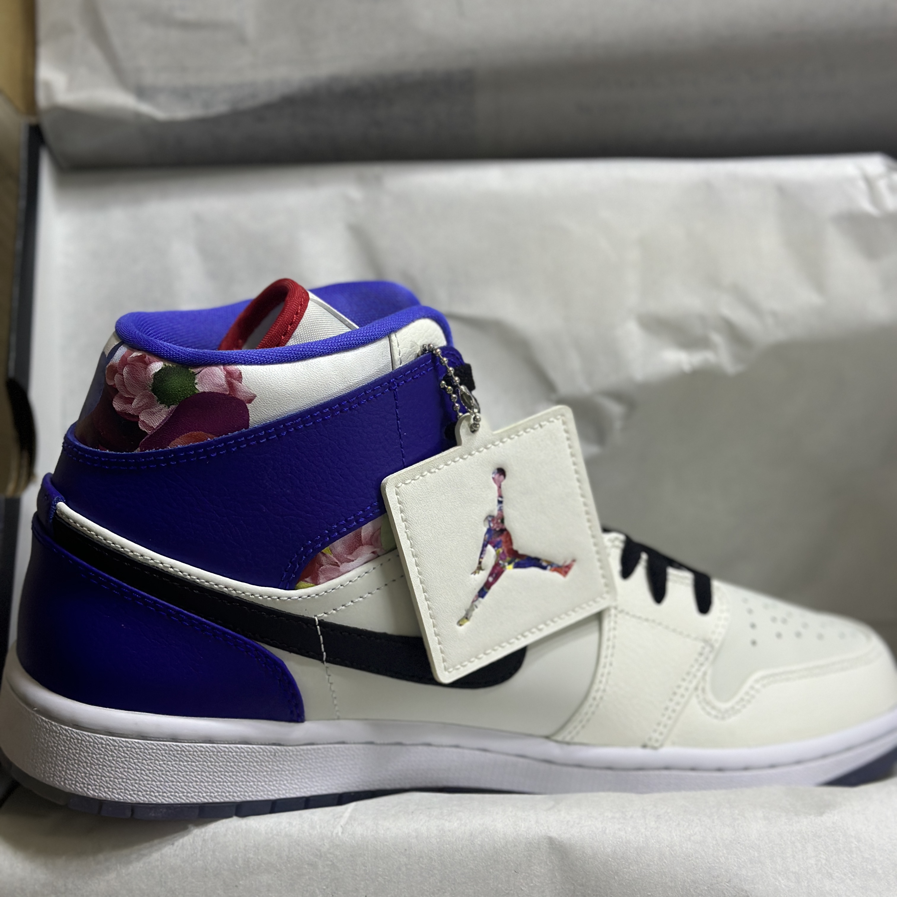 Jordan 1 Mid SE Floral 착용 스타일 - 2