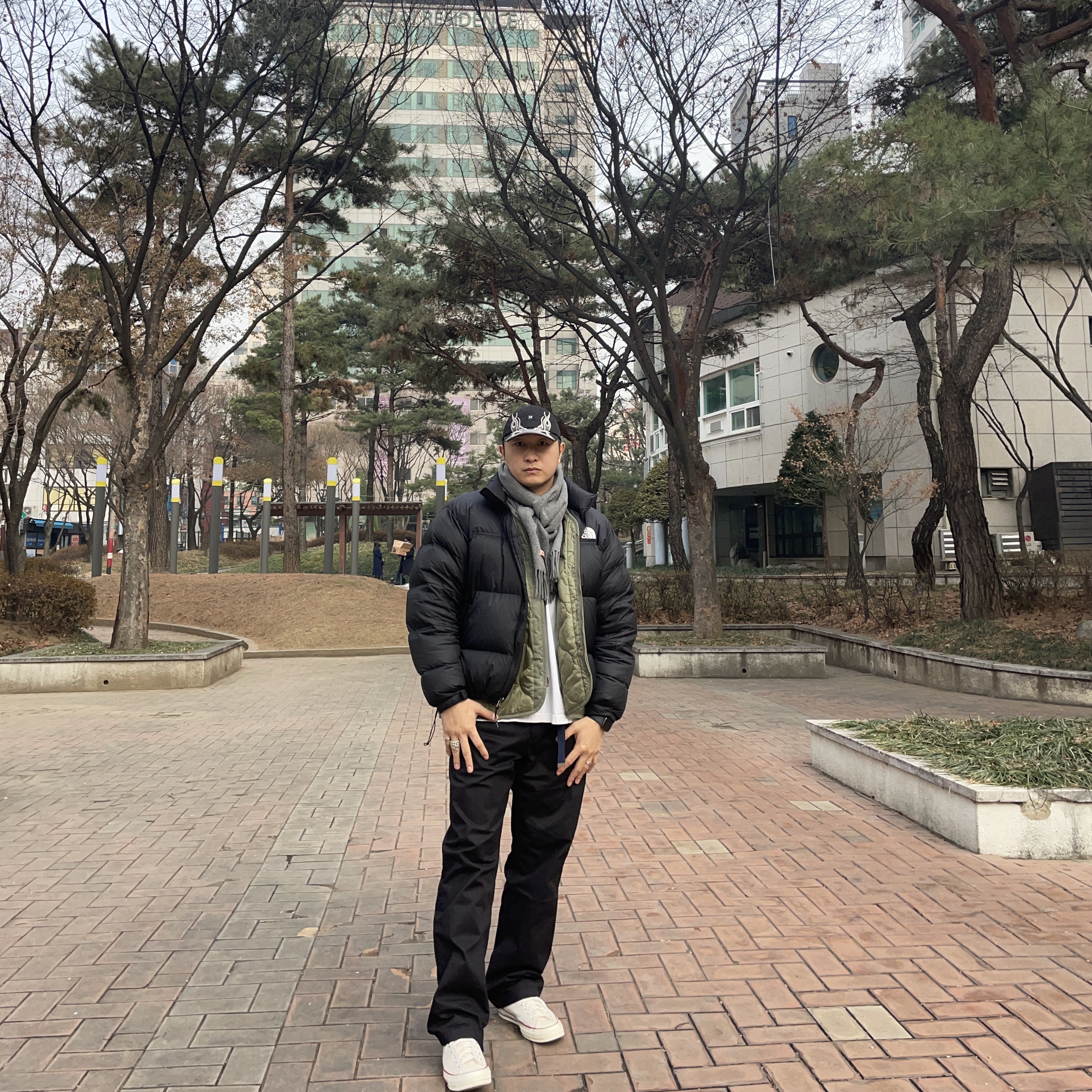 Converse Chuck 70 Ox Parchment, Acne Studios Narrow Wool Fringe Muffler Grey Melange 착용 스타일
