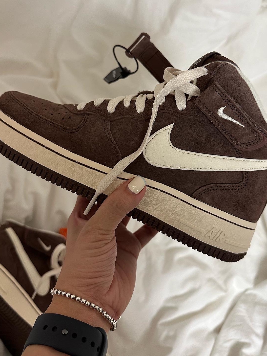 Nike Air Force 1 Mid '07 QS Chocolate, Nike x Jacquemus NRG Fleece Hoodie Sail - Asia 착용 스타일 - 4