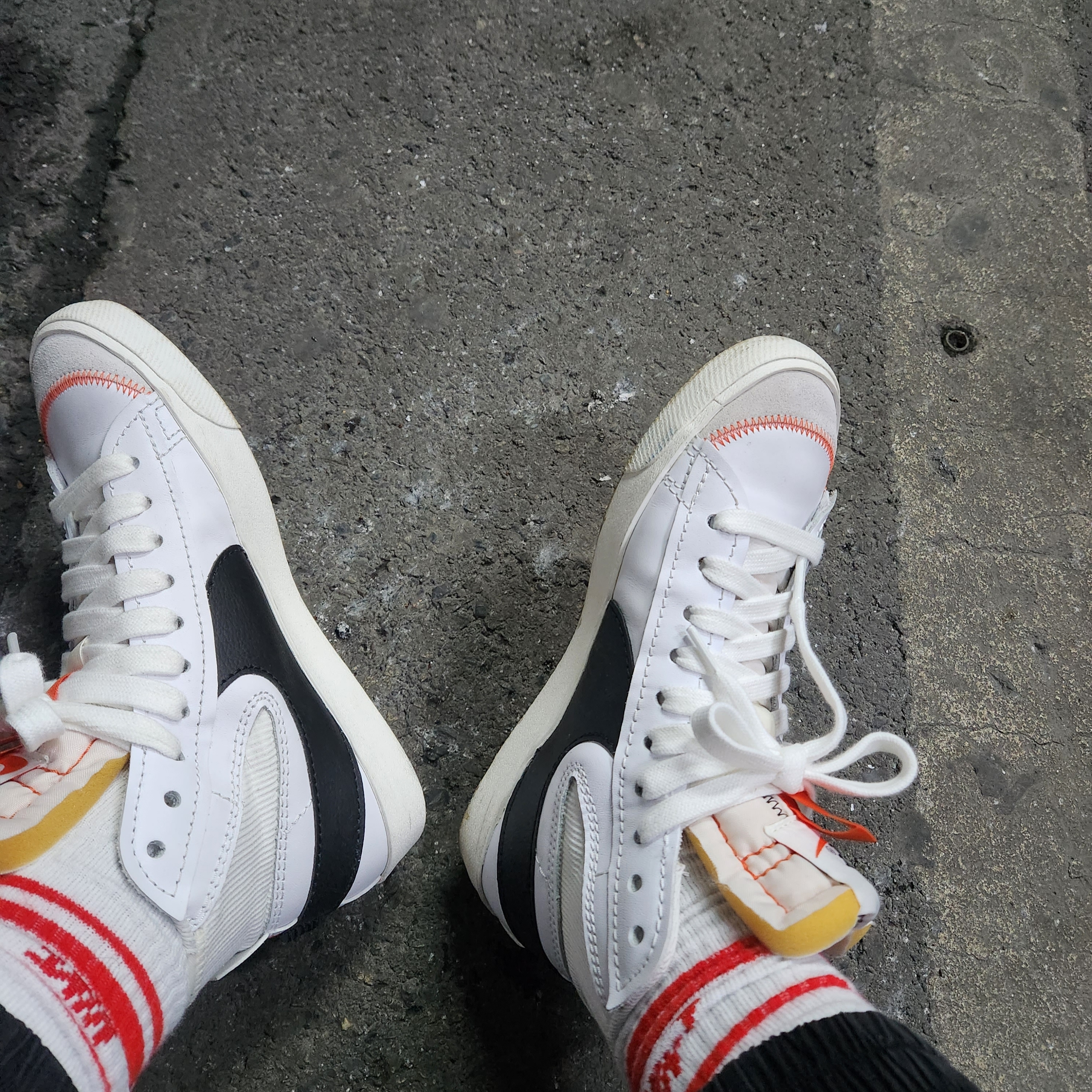 Nike Blazer Mid '77 Jumbo White and Black 착용 스타일