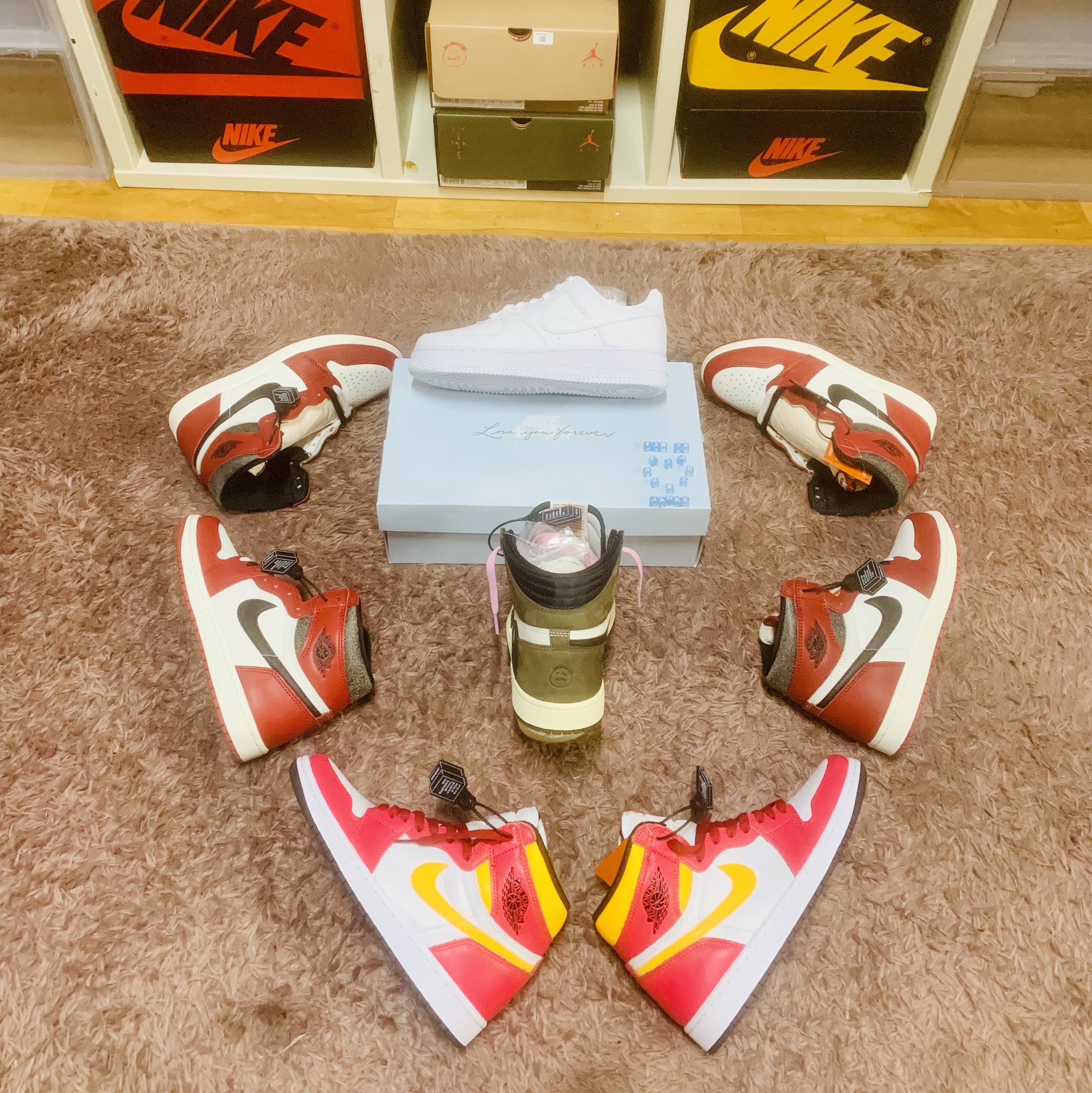 Jordan 1 x Travis Scott Retro High OG SP Mocha, Jordan 1 Retro High OG Chicago 2022 착용 스타일