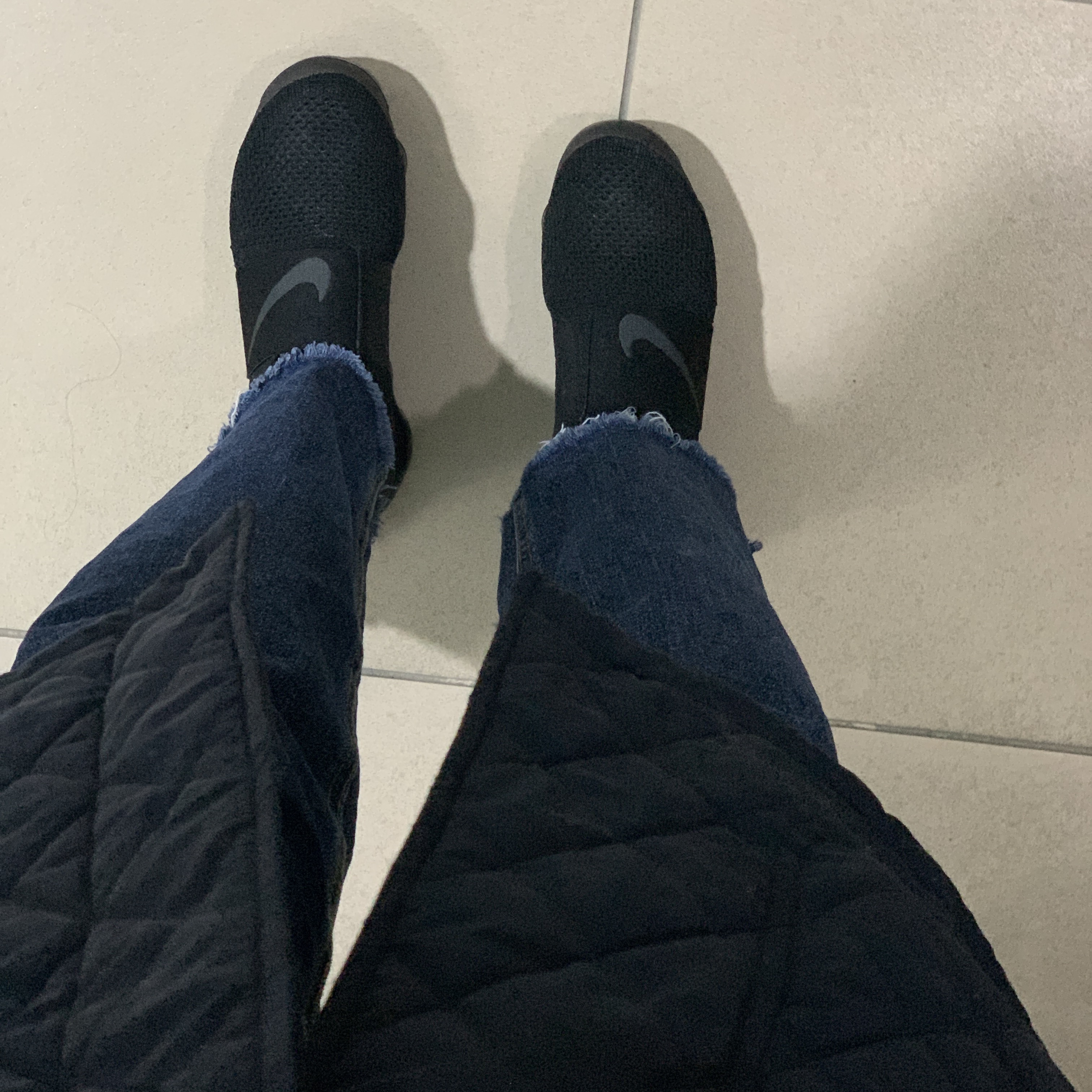 Nike Air VaporMax Moc Triple Black 착용 스타일 - 1