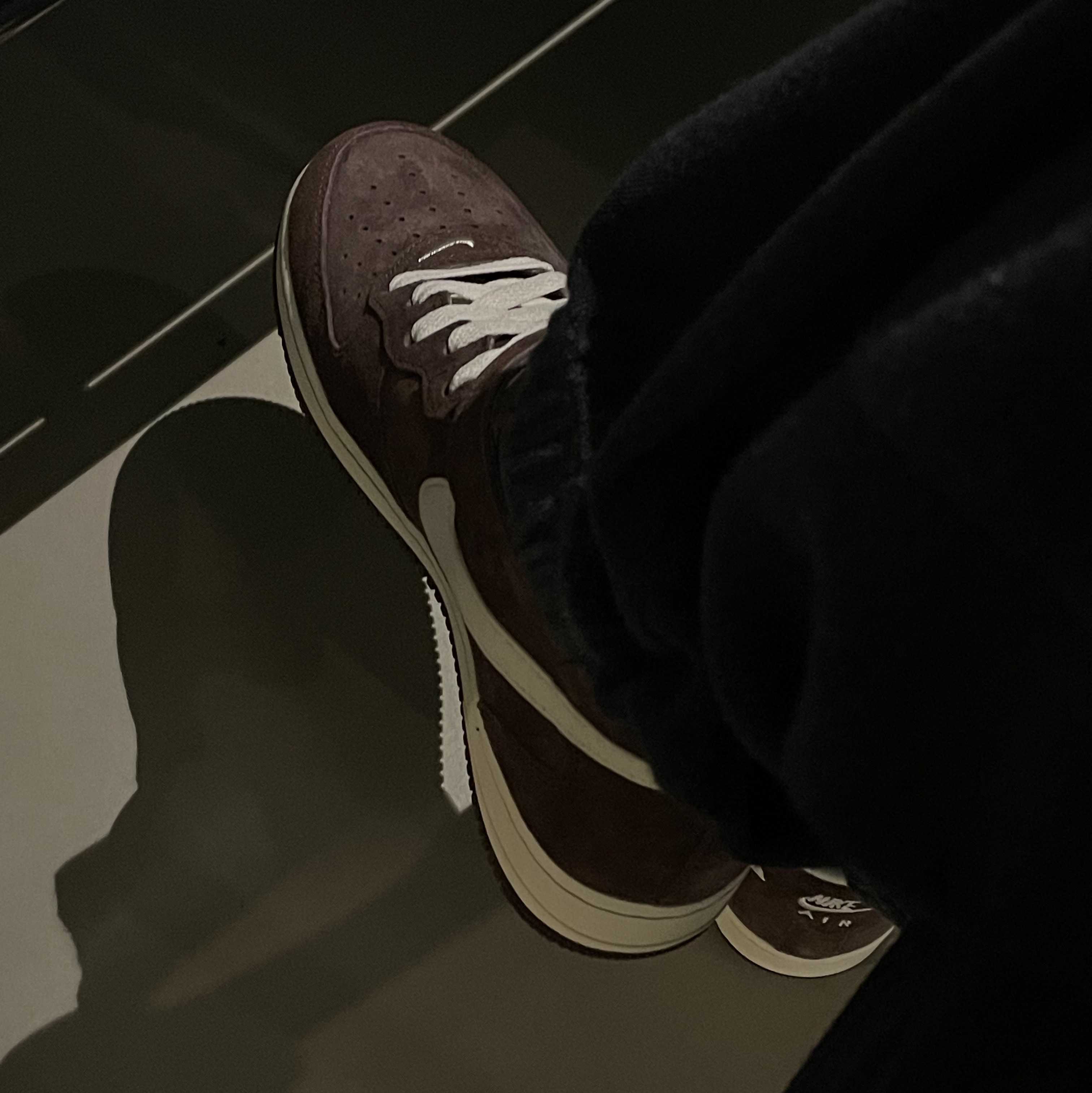 Nike Air Force 1 Mid '07 QS Chocolate 착용 스타일