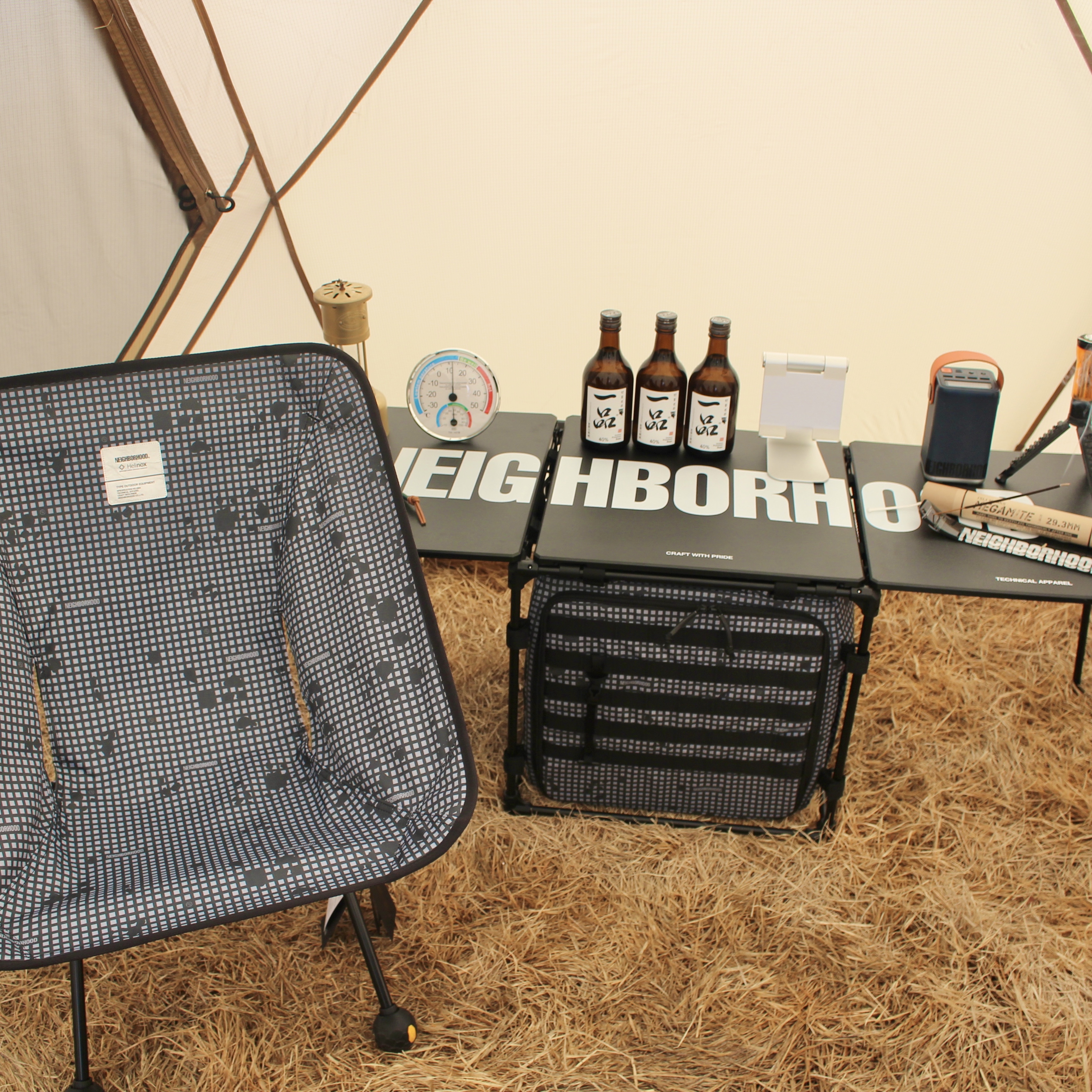 Helinox x Neighborhood Chair One Peal - 22FW 착용 스타일 - 1