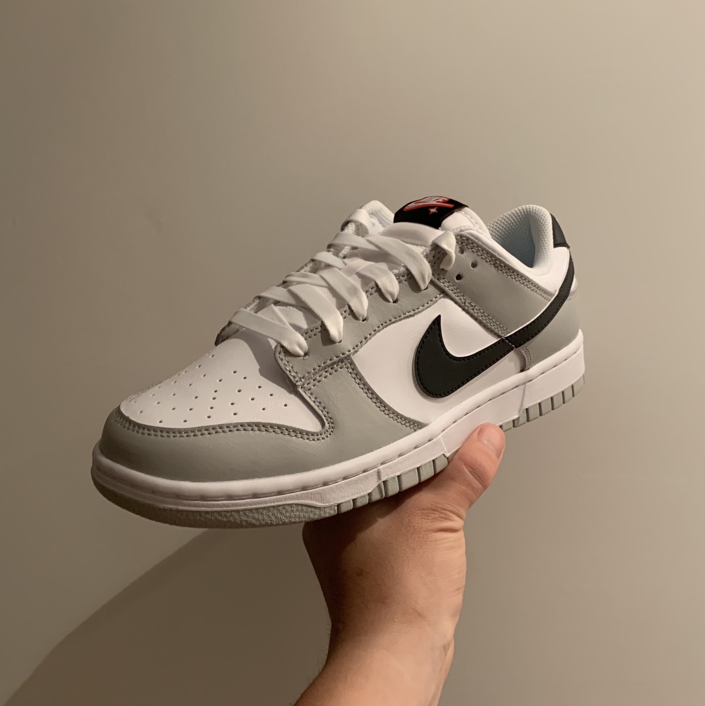 Nike Dunk Low Retro SE Jackpot Grey Fog 착용 스타일 - 1